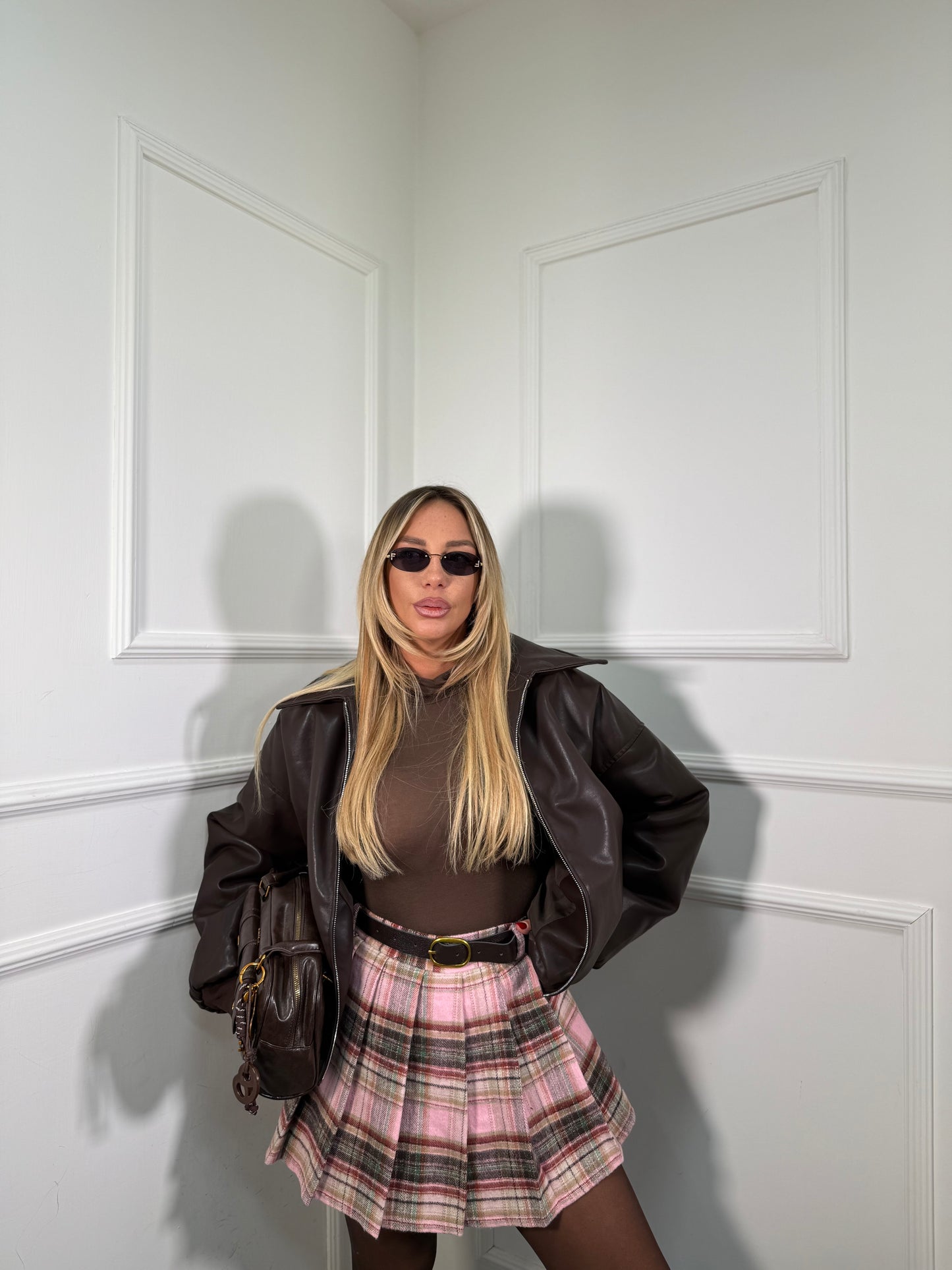 Pantagonna in tweed a pieghe con cintura rosa 25719