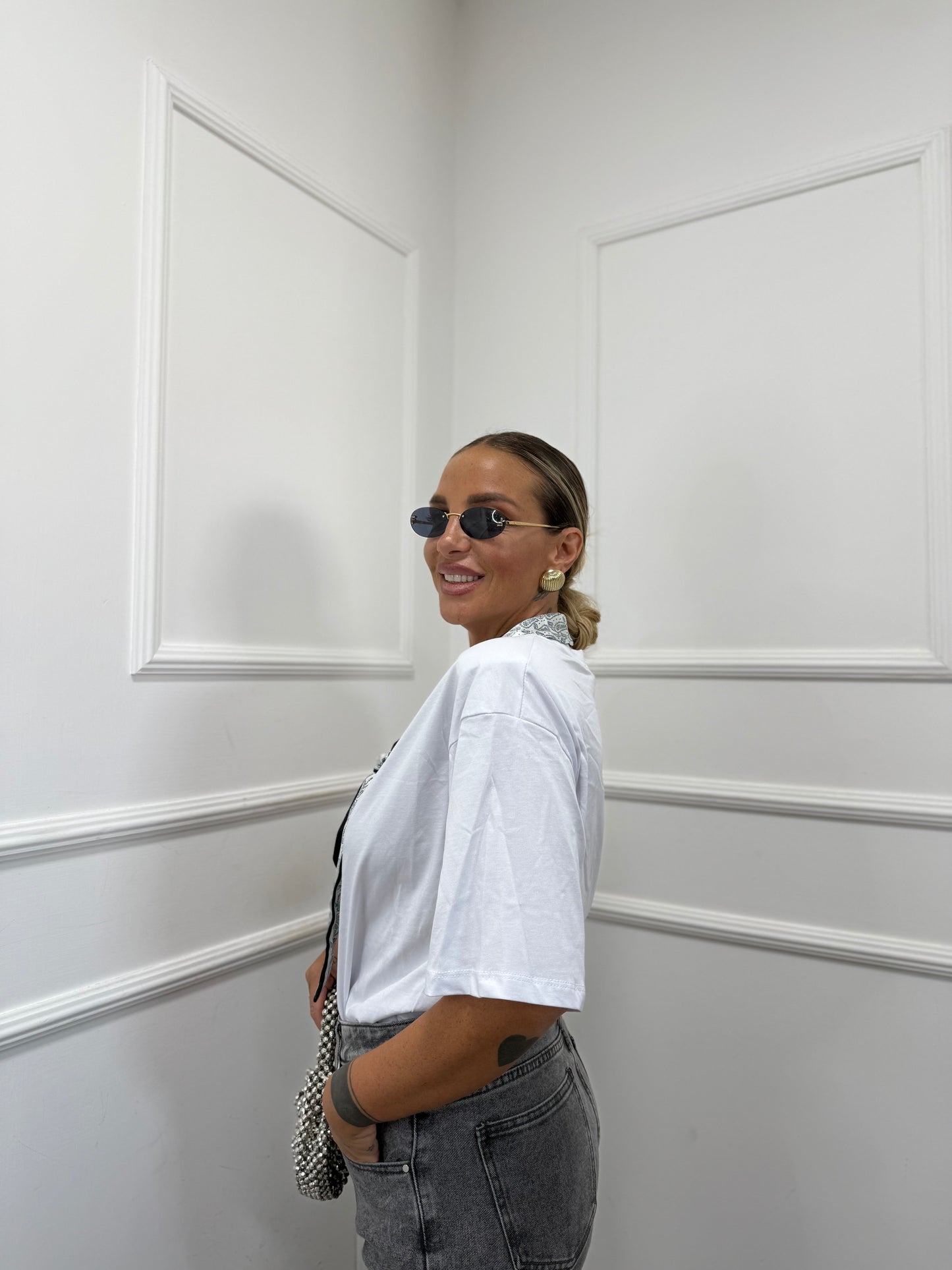 T-shirt spalline con foulard Etró (foulard nero) by justwest 2625t