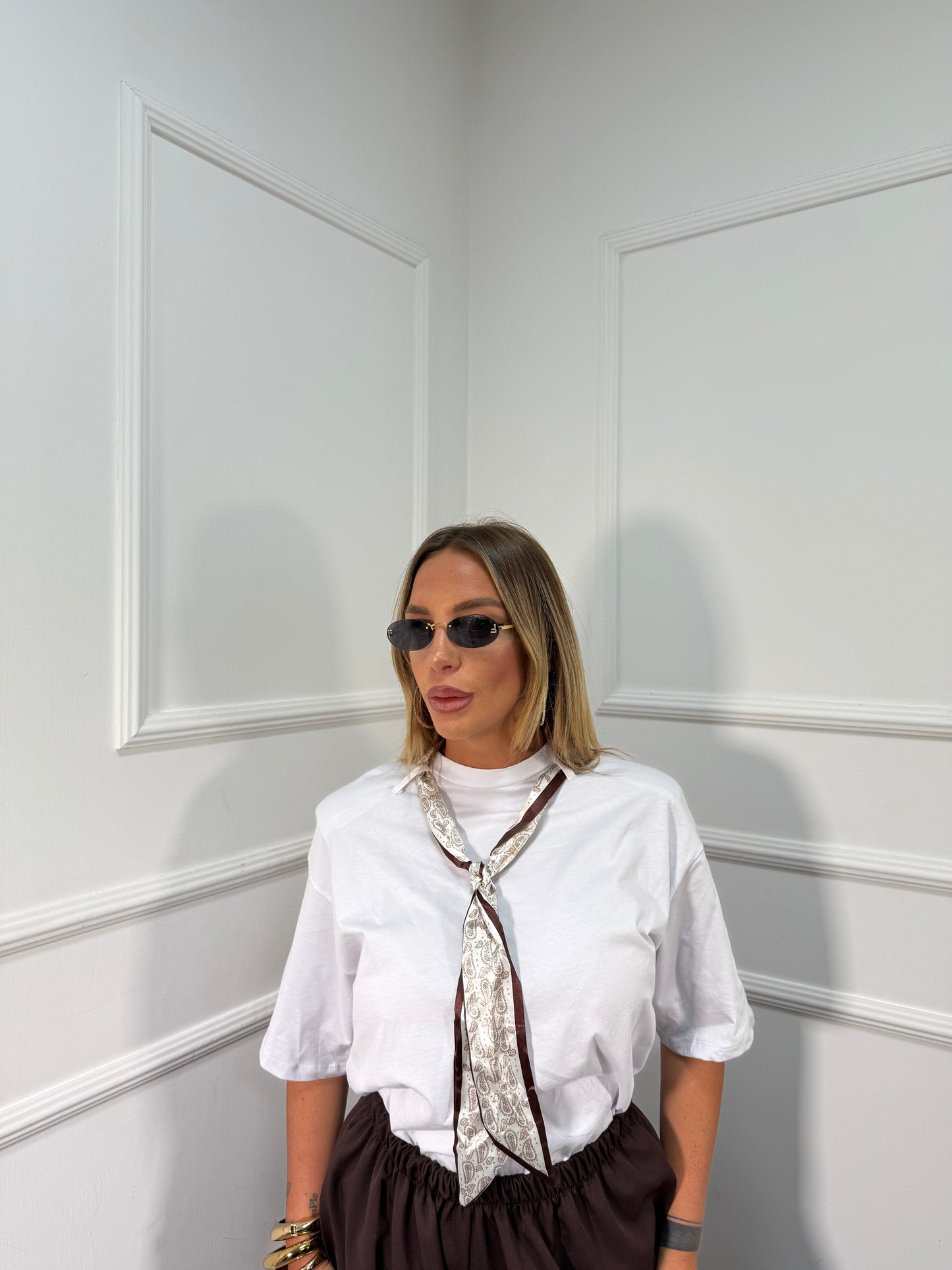 T-shirt spalline con foulard Etró (foulard marrone) 2625t