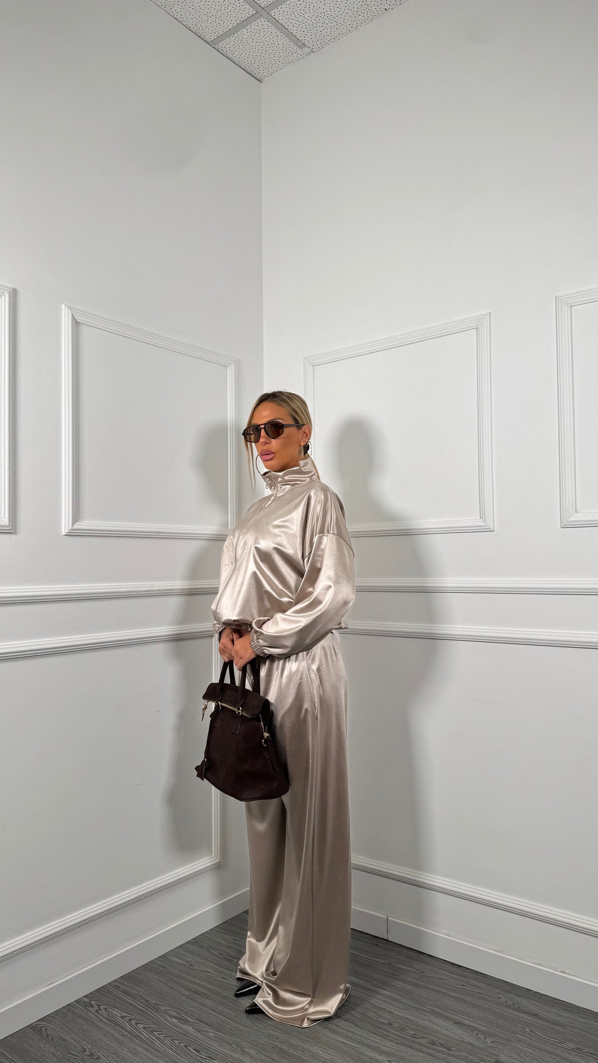 Coordinato tuta in raso Glow beige m8776