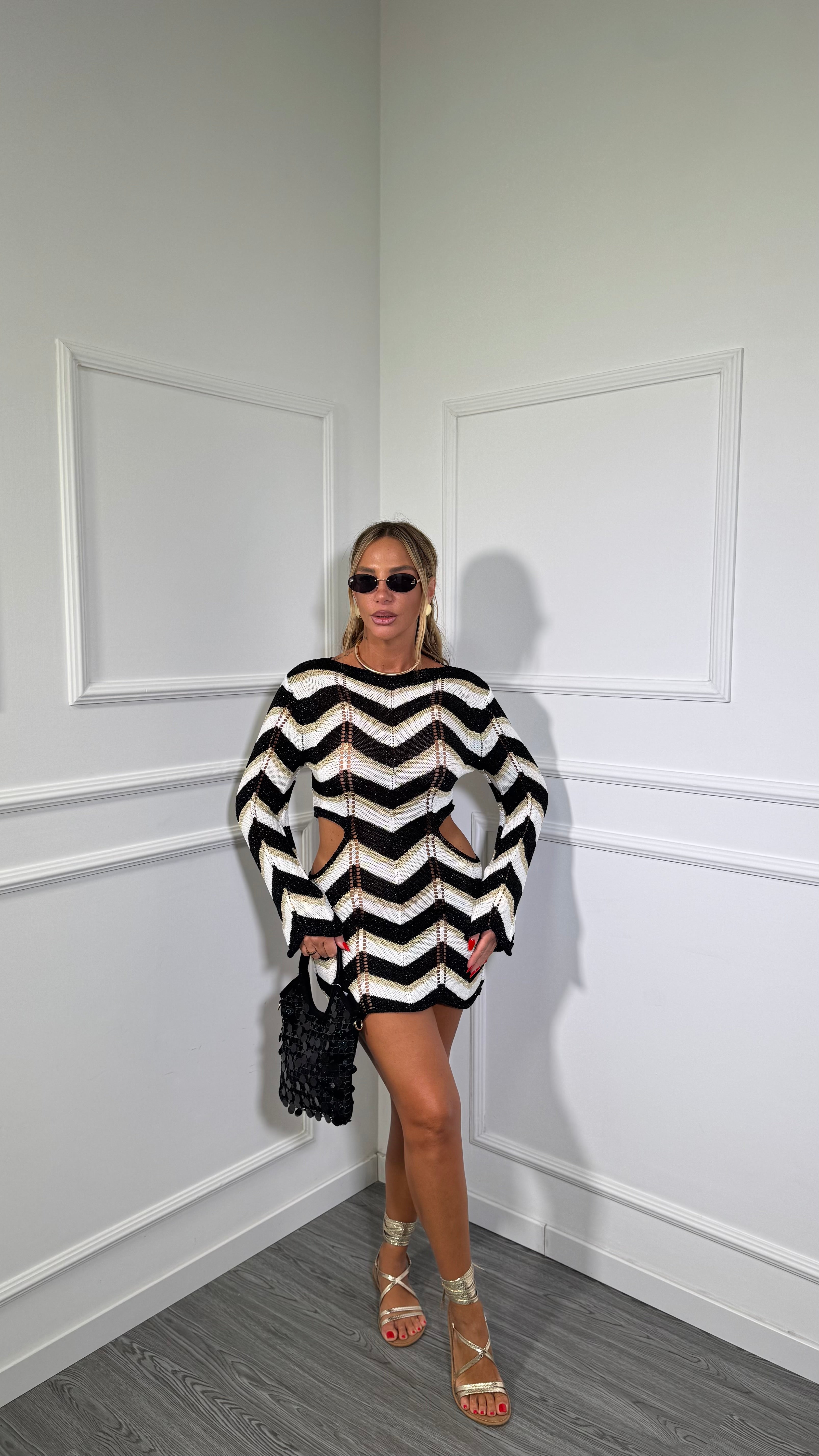 Abito corto in filo lurex cut out Miami nero/oro