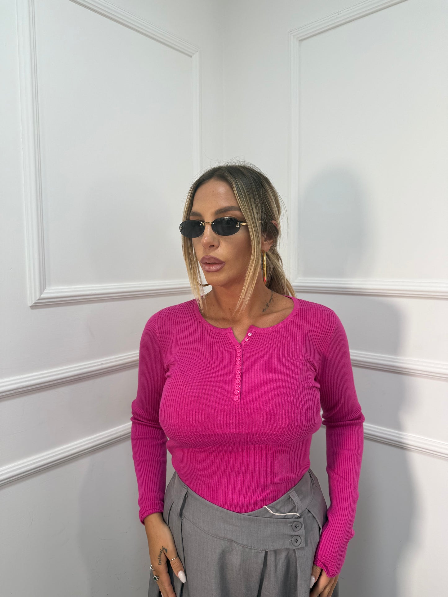 Maglioncino lana rasata a costine con bottoncini vari colori qf8158