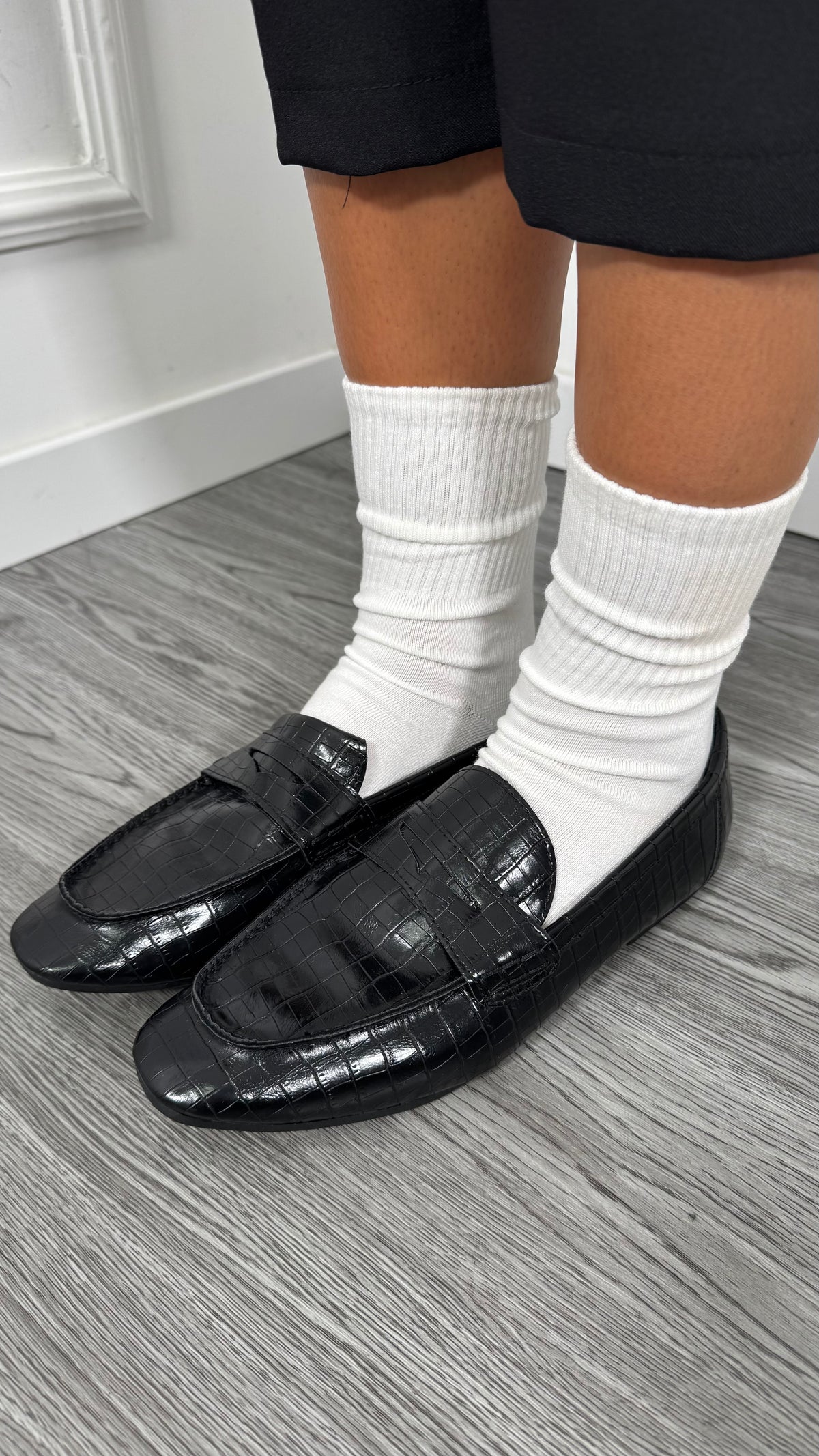 Mocassino ecopelle effetto coccodrillo nero 639-26
