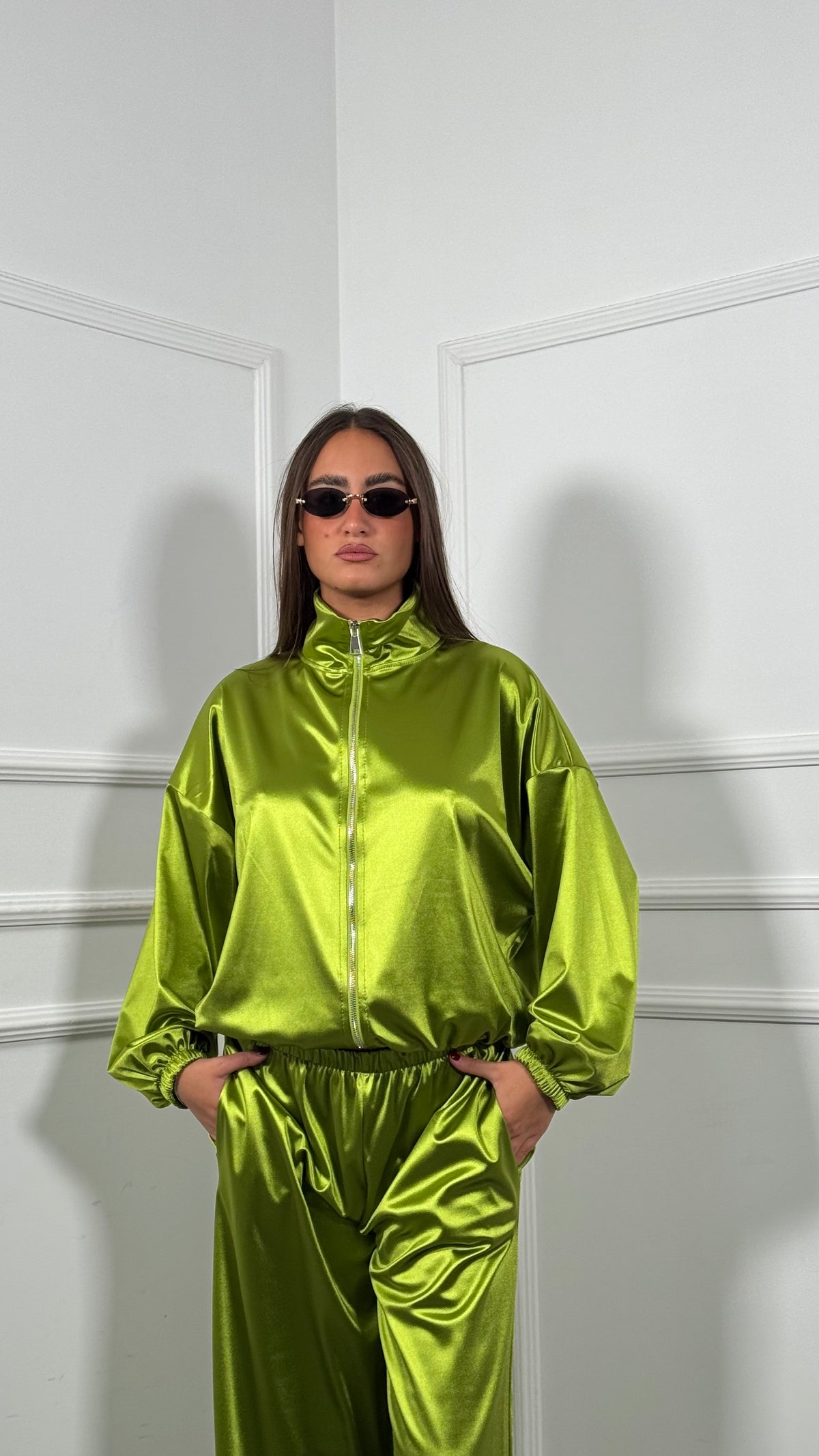 Coordinato tuta in raso Glow verde acido m8776