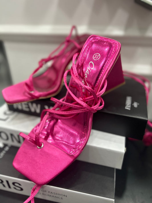 Sandalo fucsia lacci MOOD the attico