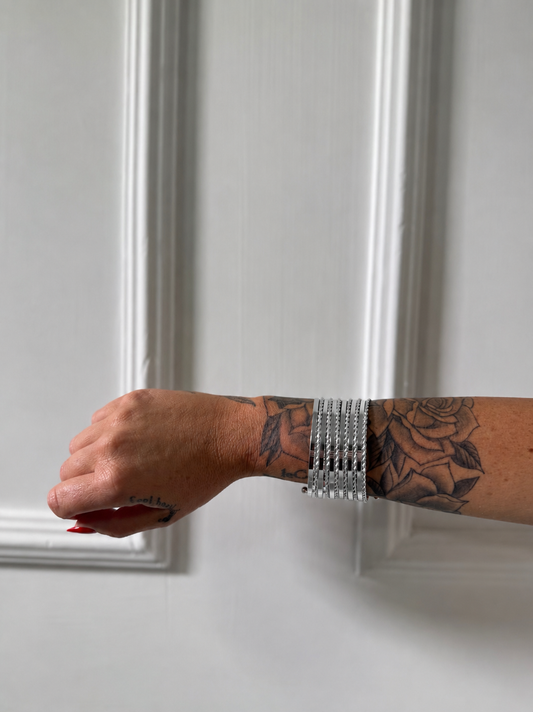 Bracciale rigido ad anelli argento