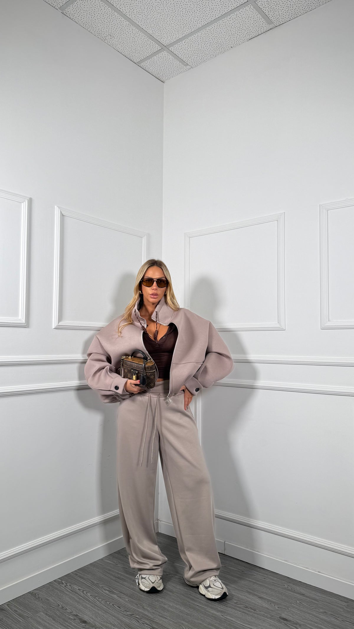 Pantaloni palazzo con risvolto e coulisse Elena taupe m10032
