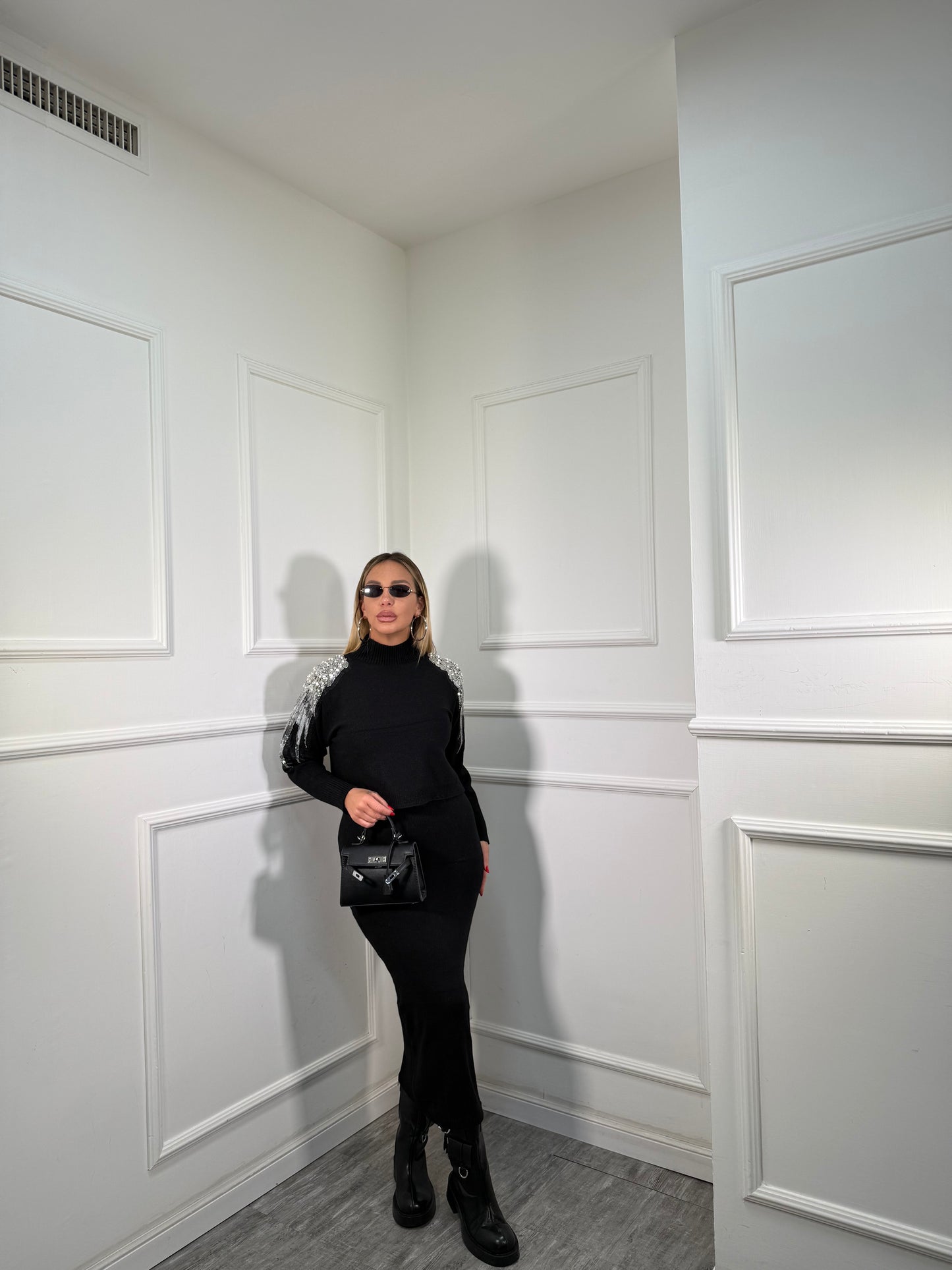 Coordinato midi in lana rasata con Swarovski nero g105