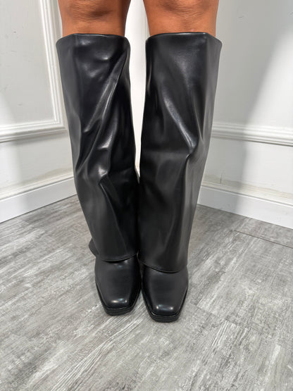 Stivali ecopelle con punta quadrata LA011