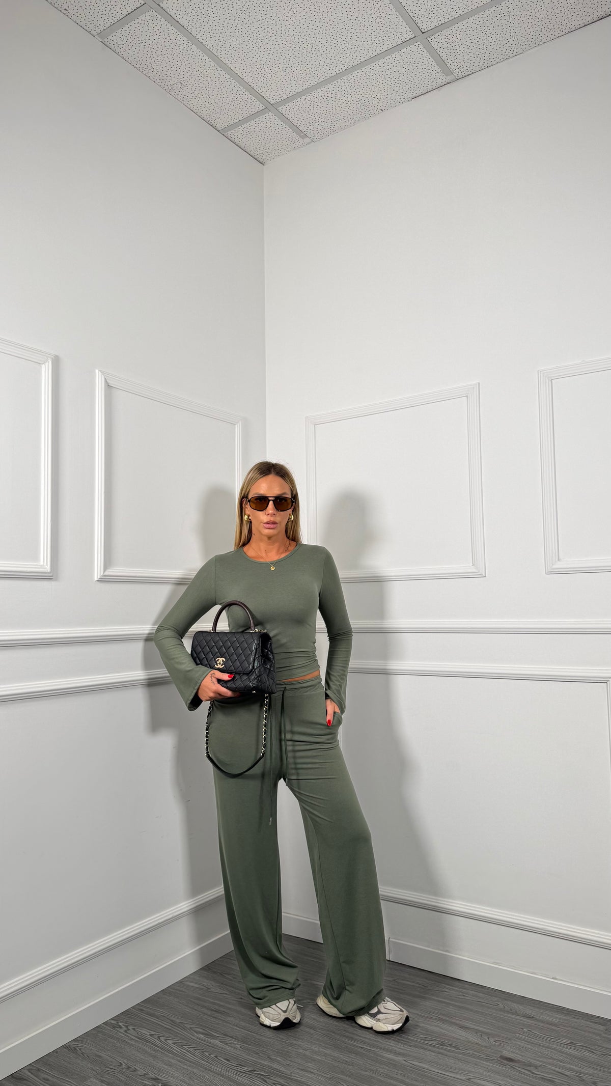 Coordinato in viscosa Isa verde militare 23330
