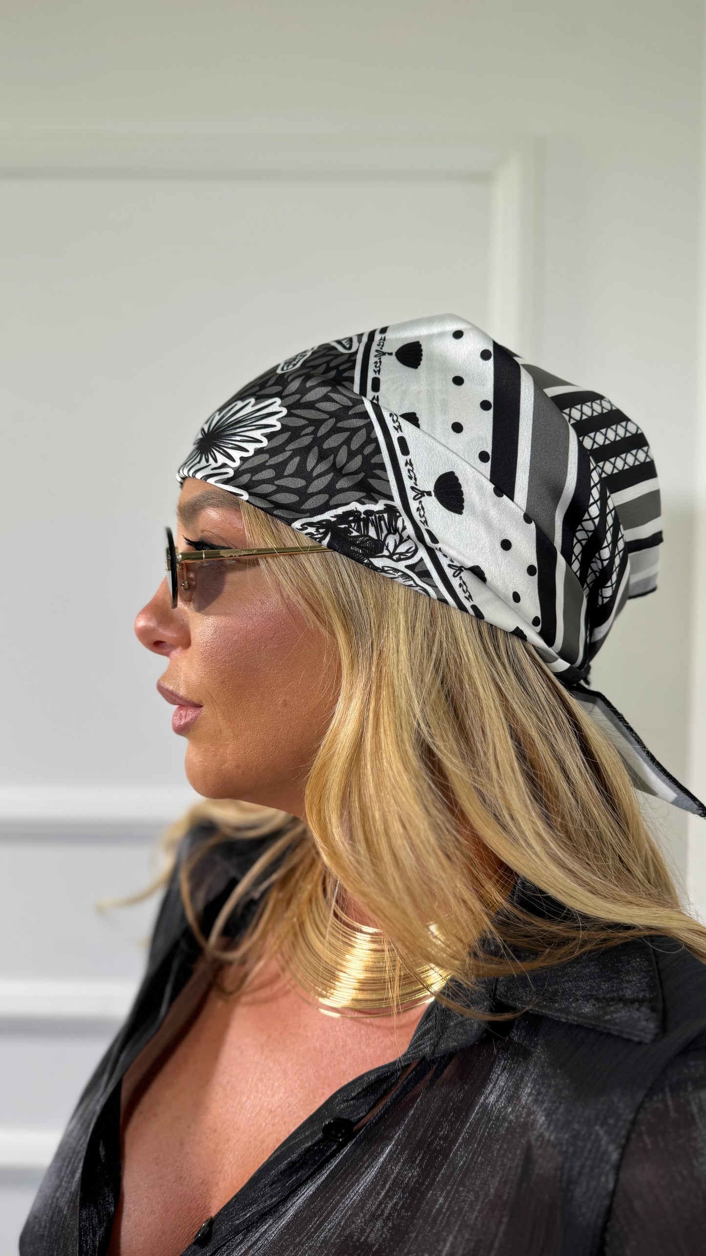 Pareo + bandana in satin floreale Magaluf nero 37271