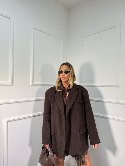 Blazer oversize con spalline in lana cotta cioccolato by justwest