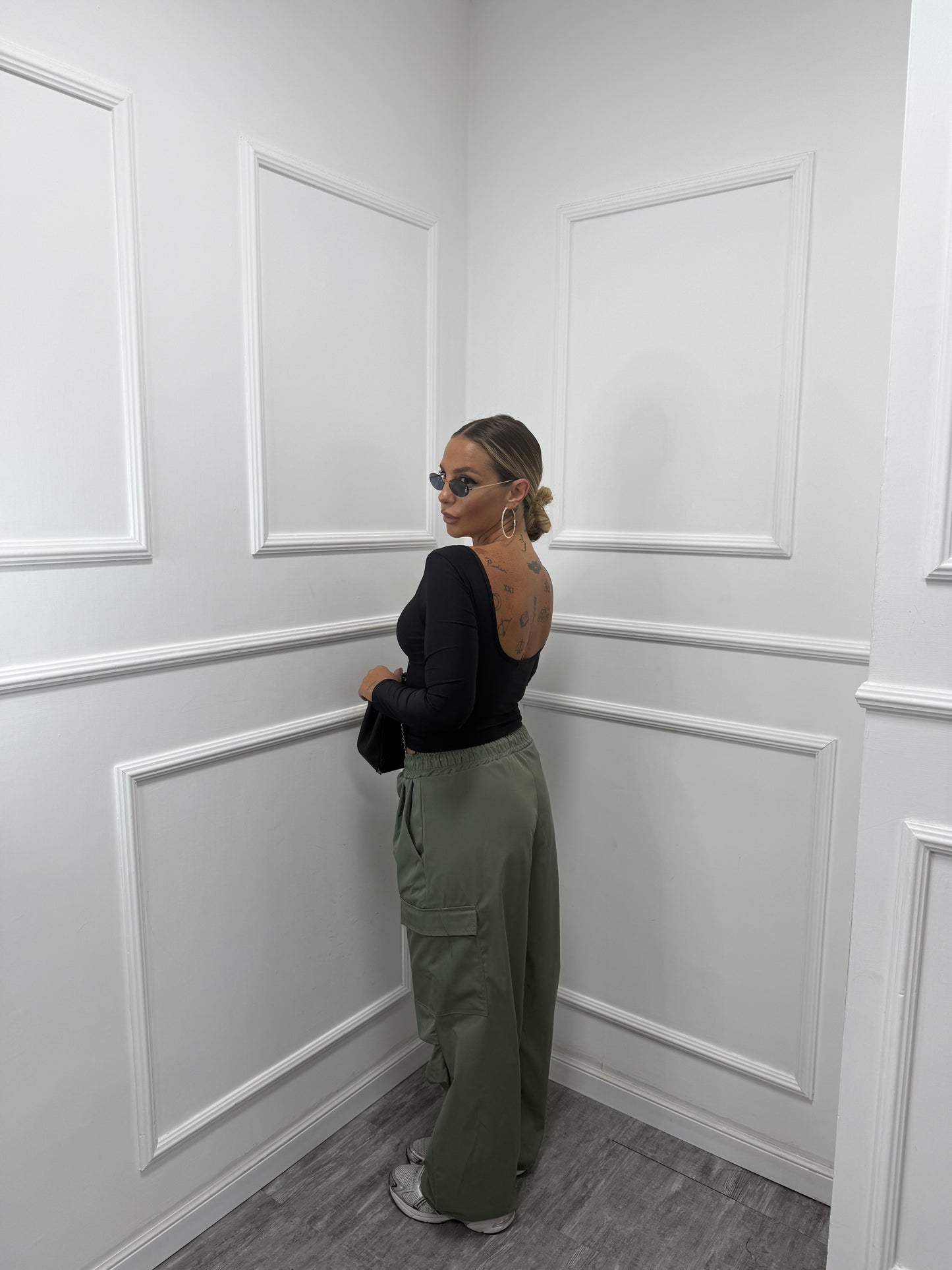 Pantaloni parachute in nylon verde militare 31050