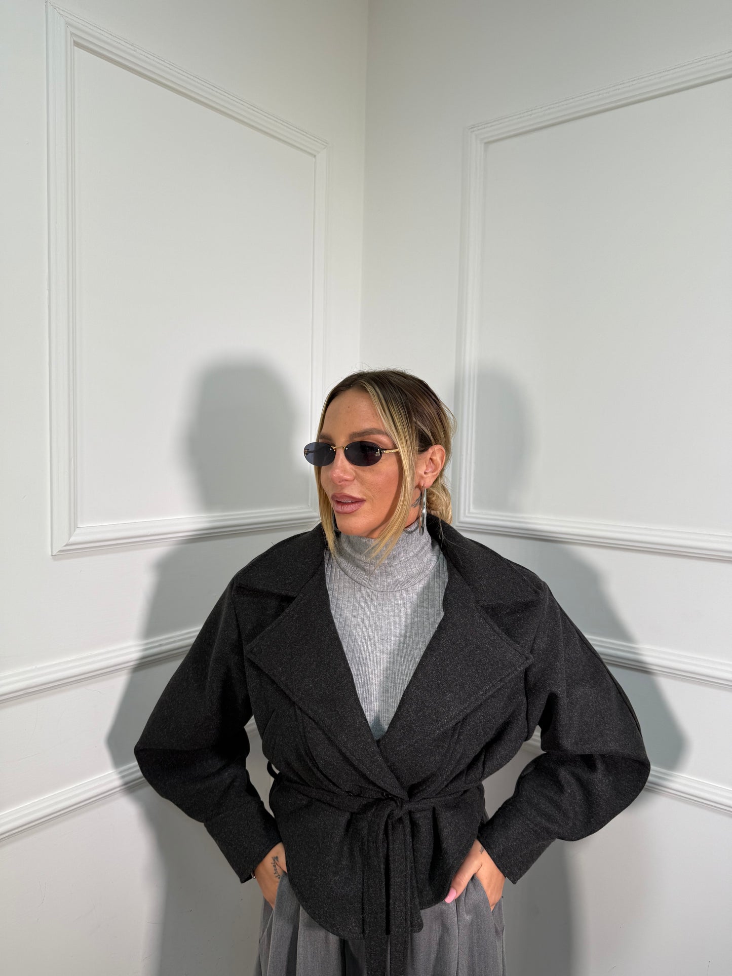 Trench crop in panno Miranda nero 6801