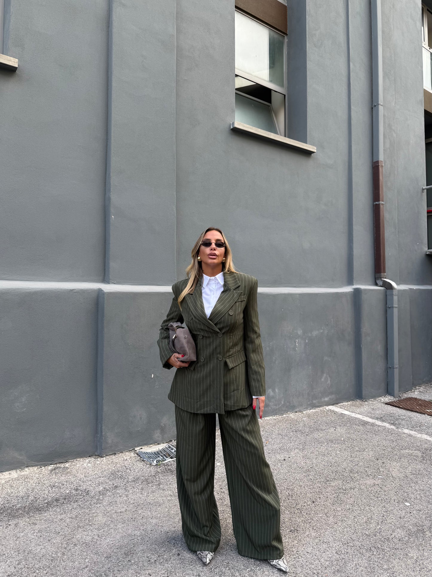 Tailleur gessato Smith verde kaki my19526