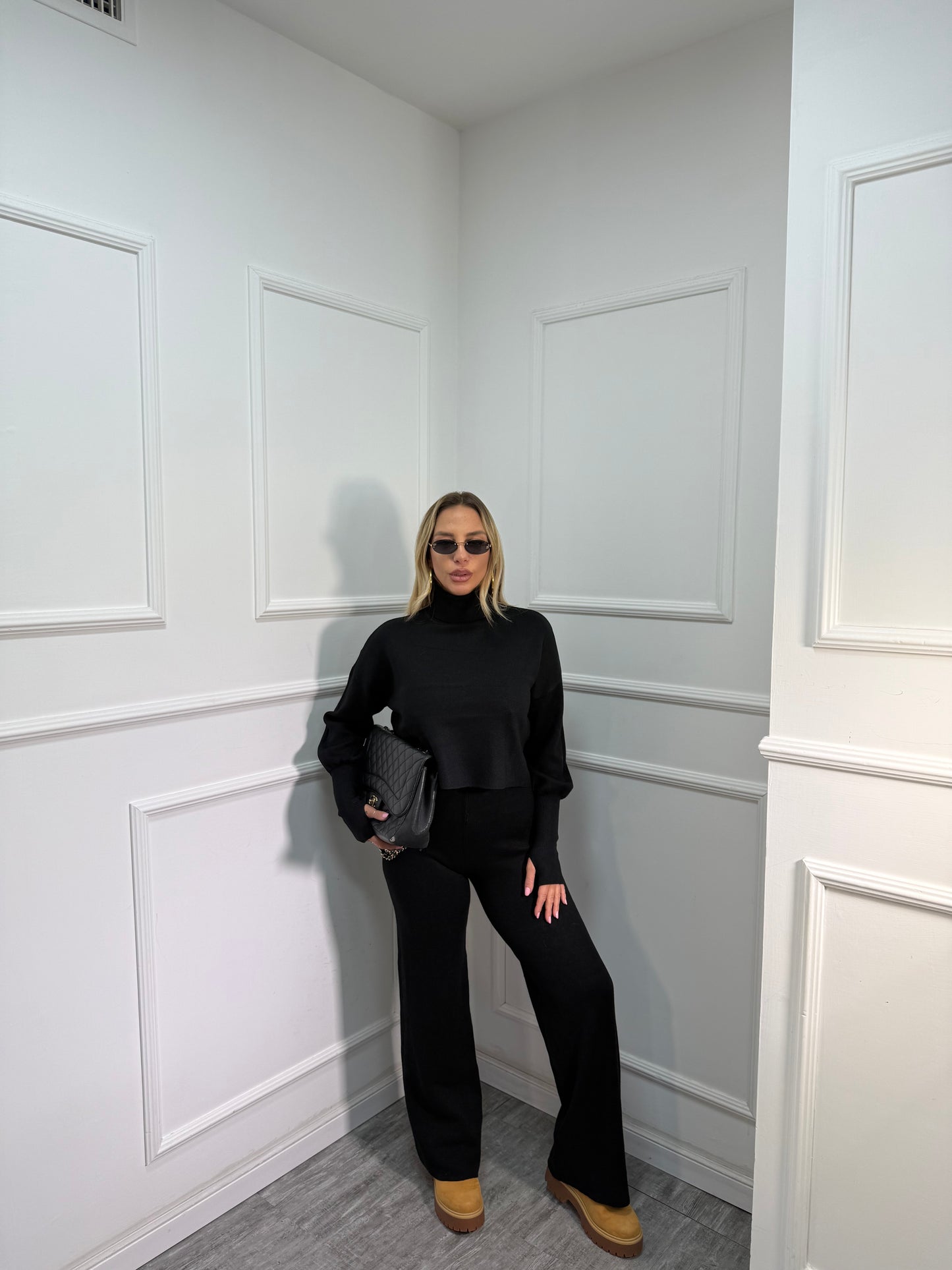 Coordinato lana rasata collo alto Alaska nero g106