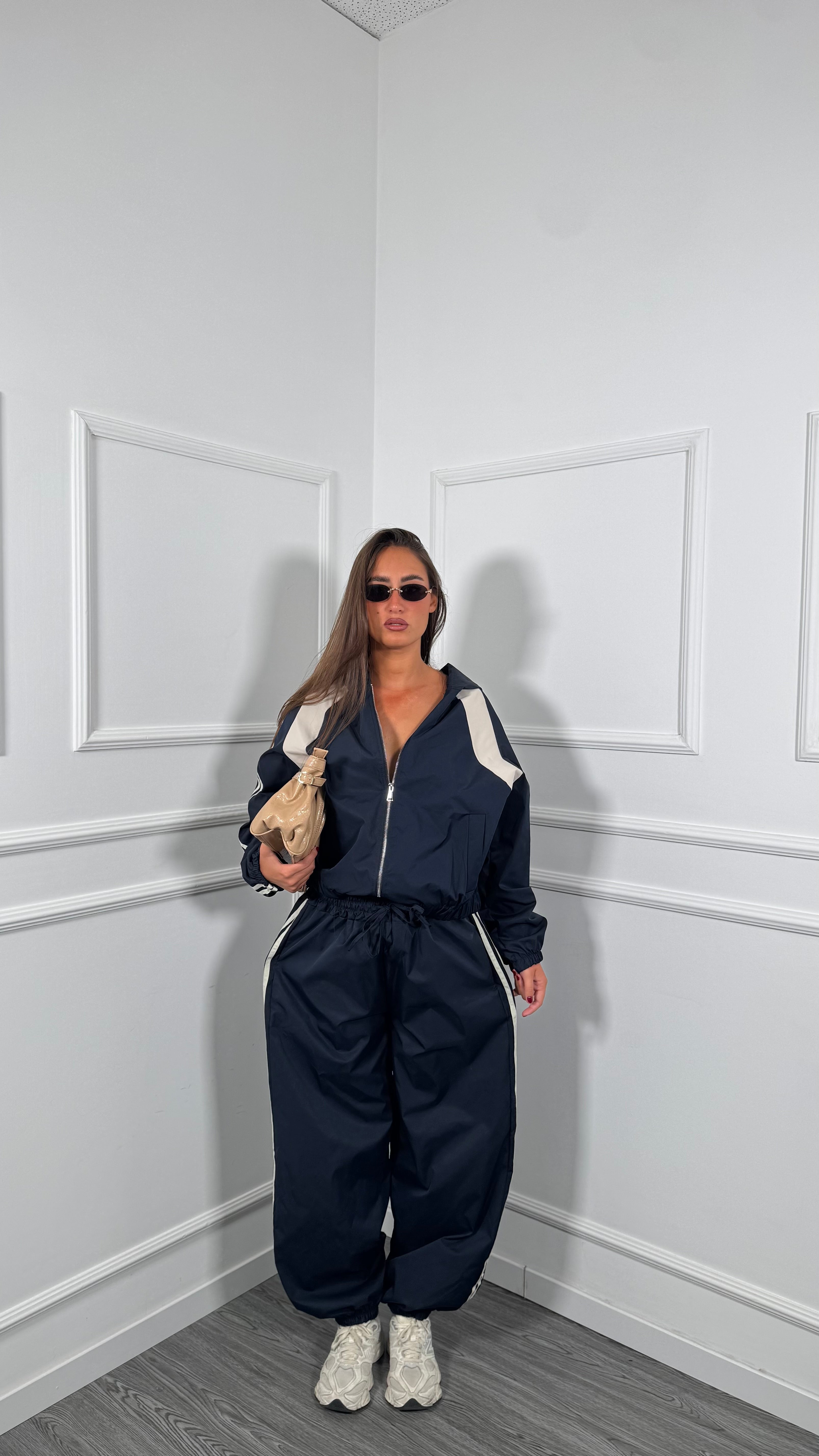 Coordinato tuta in neoprene con bande laterali CURVY blu kk19306