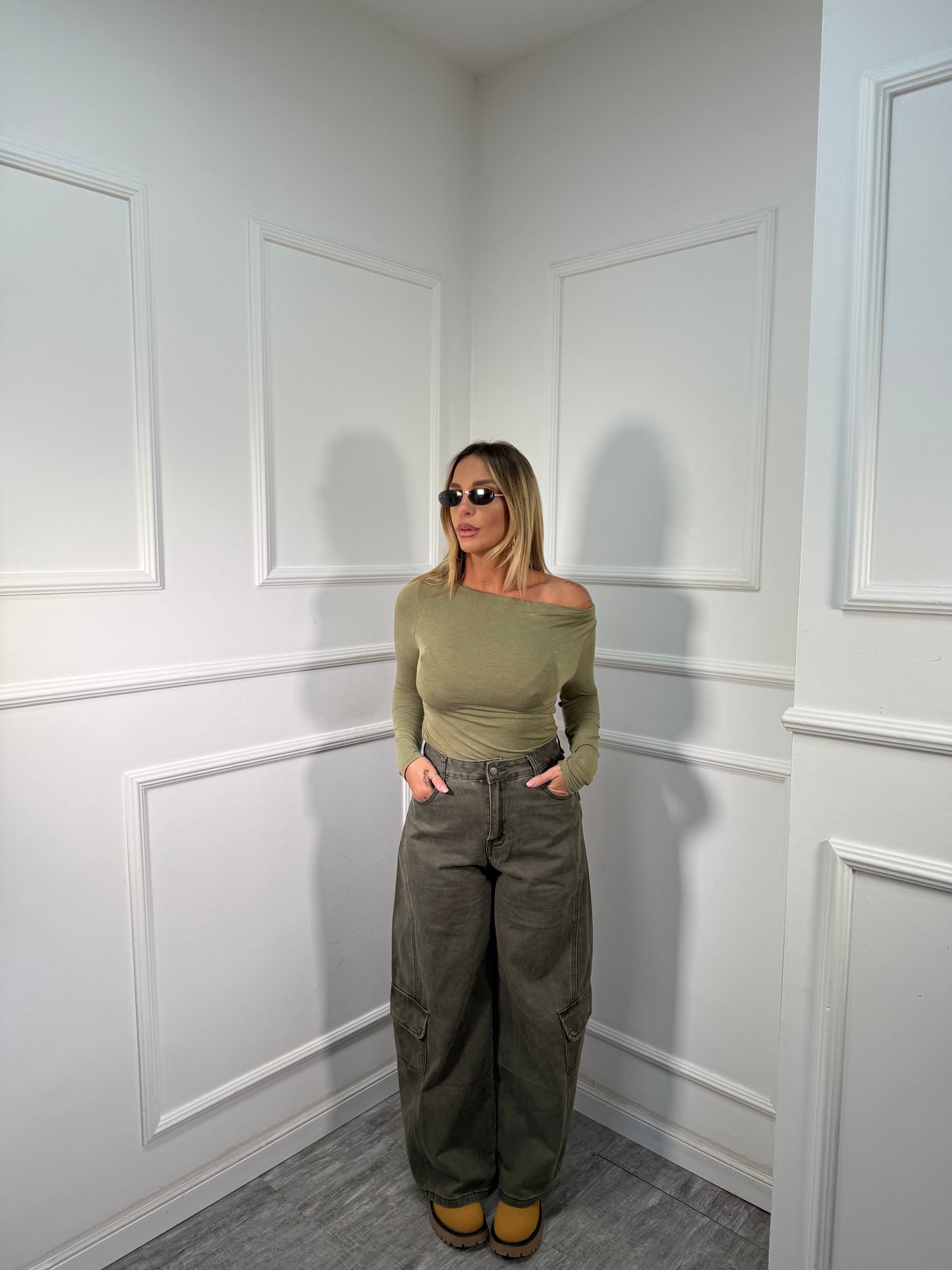 Jeans baggy con tasconi verde militare k905723