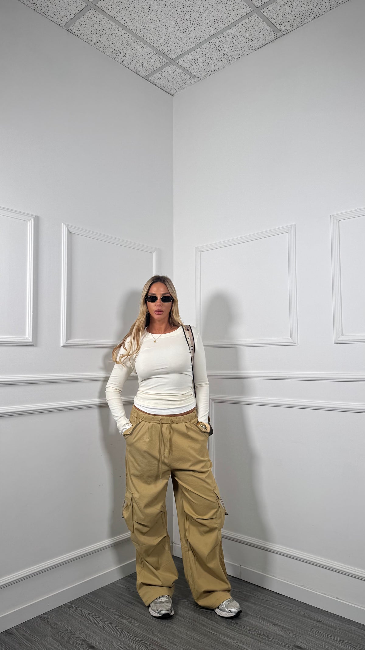 Pantaloni cargo  camel j006