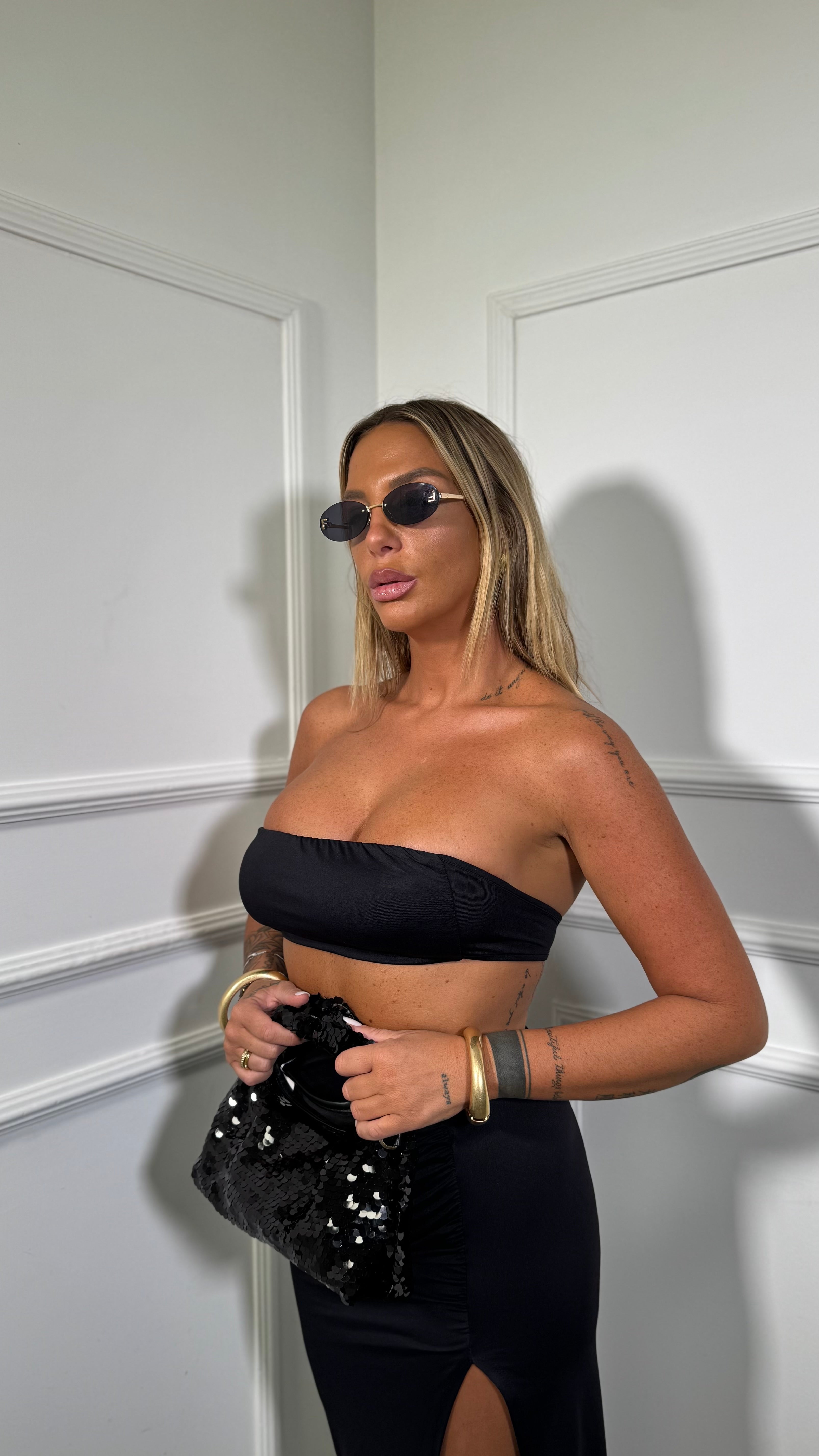 Abito a fascia midi in lycra cut out nero 22911