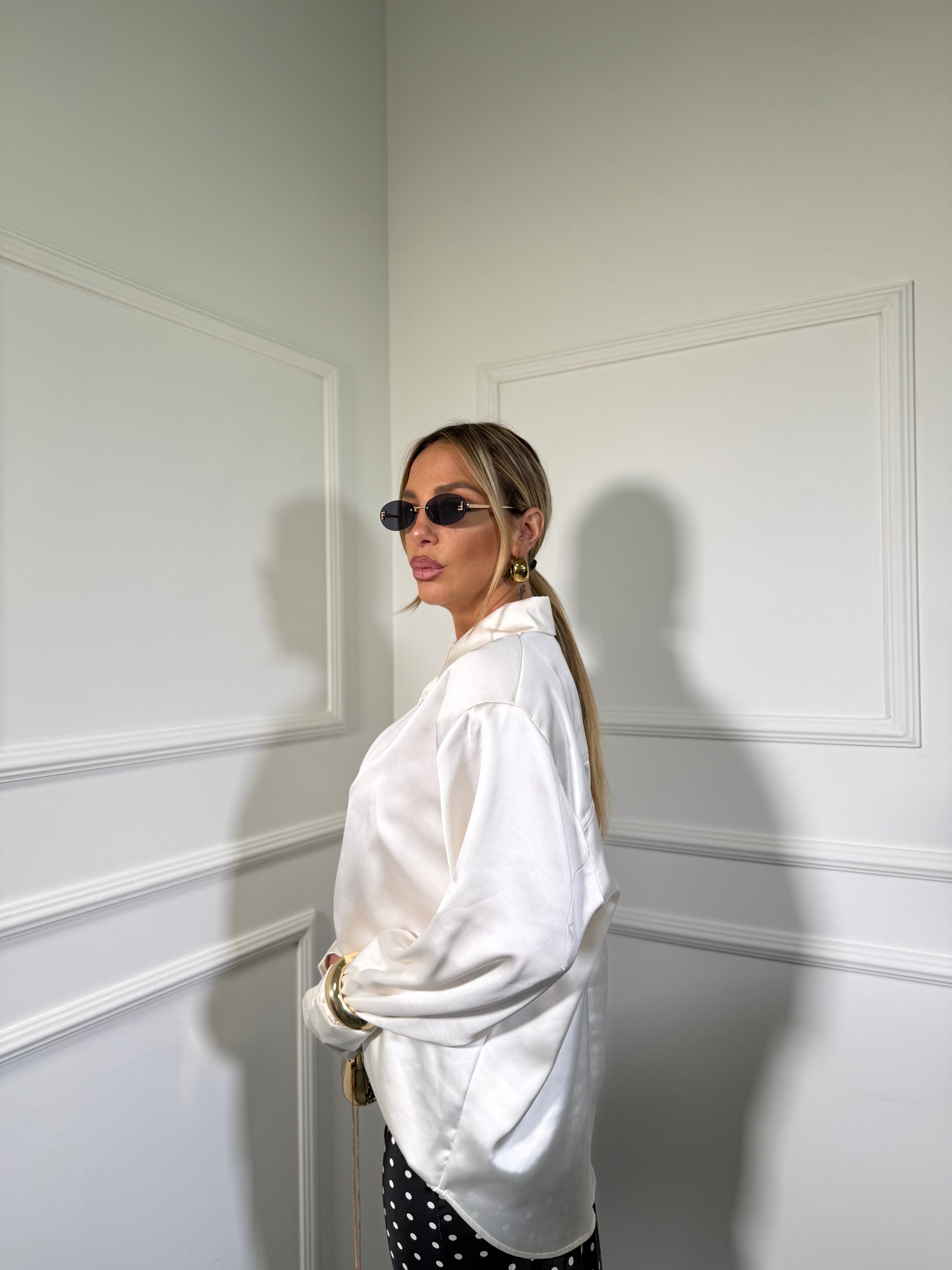 Camicia in satin con spalline Samantha by justwest panna jw1912