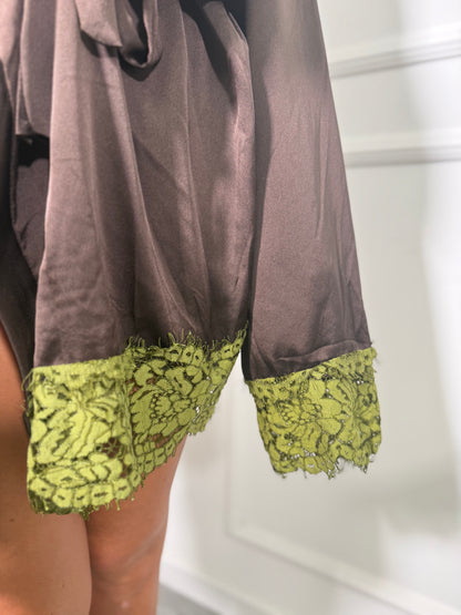 Kimono in satin e pizzo Kesya cioccolato