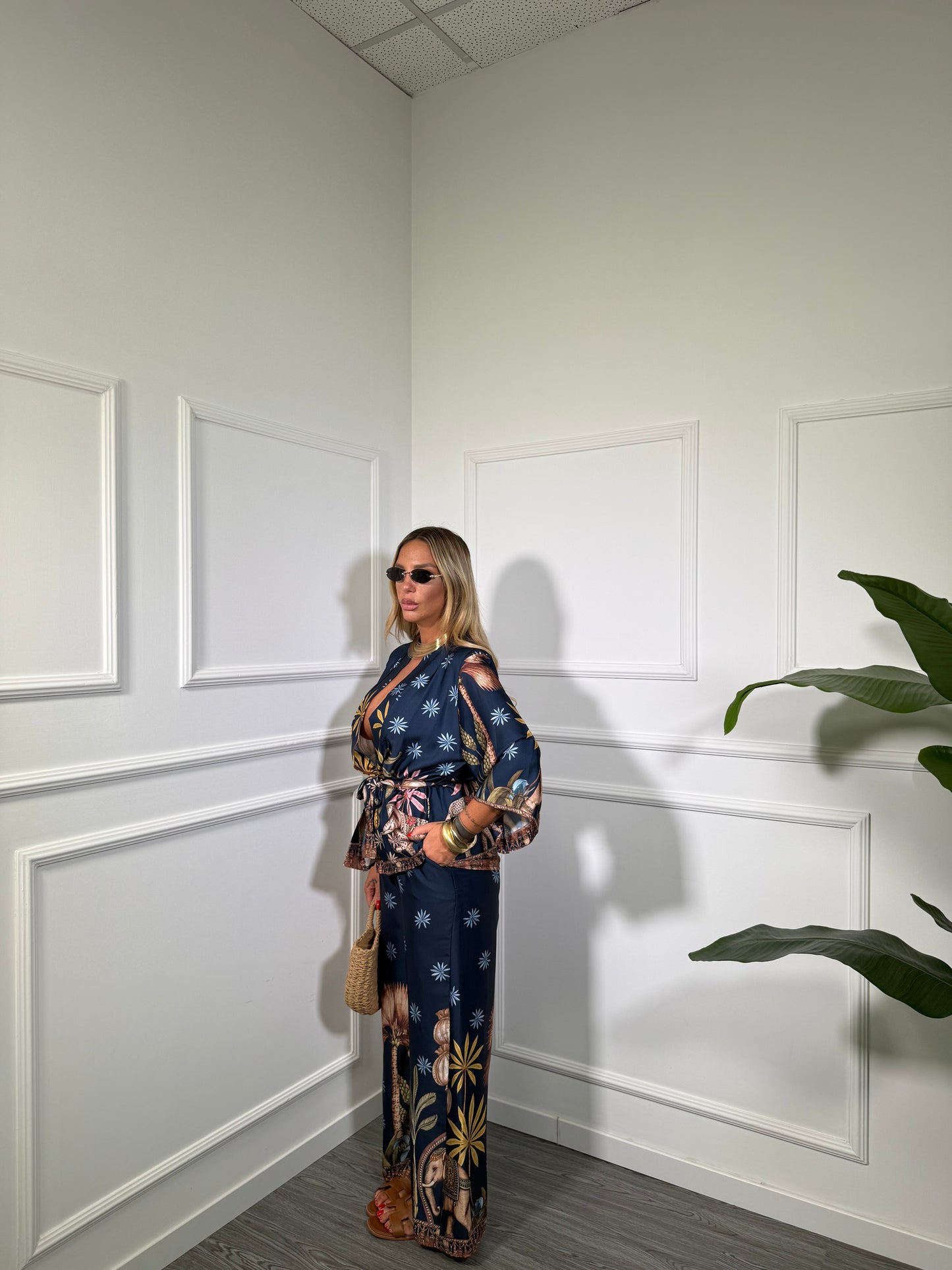 Coordinato in satin con kimono India blu