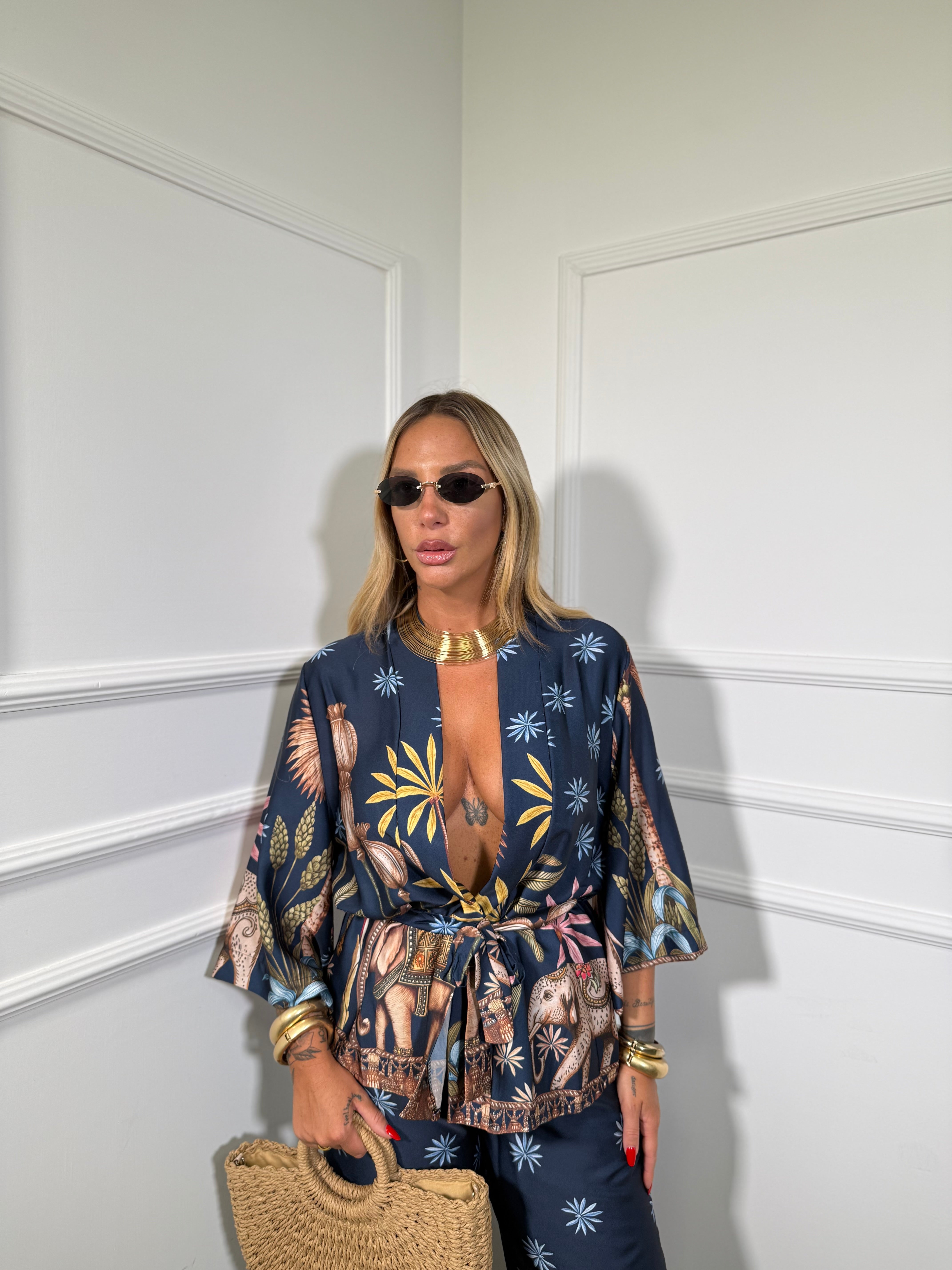 Coordinato in satin con kimono India blu
