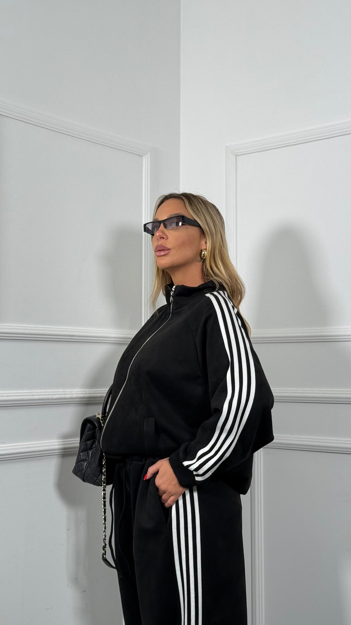 Coordinato tuta ecocamoscio Curvy Smith nero 9182
