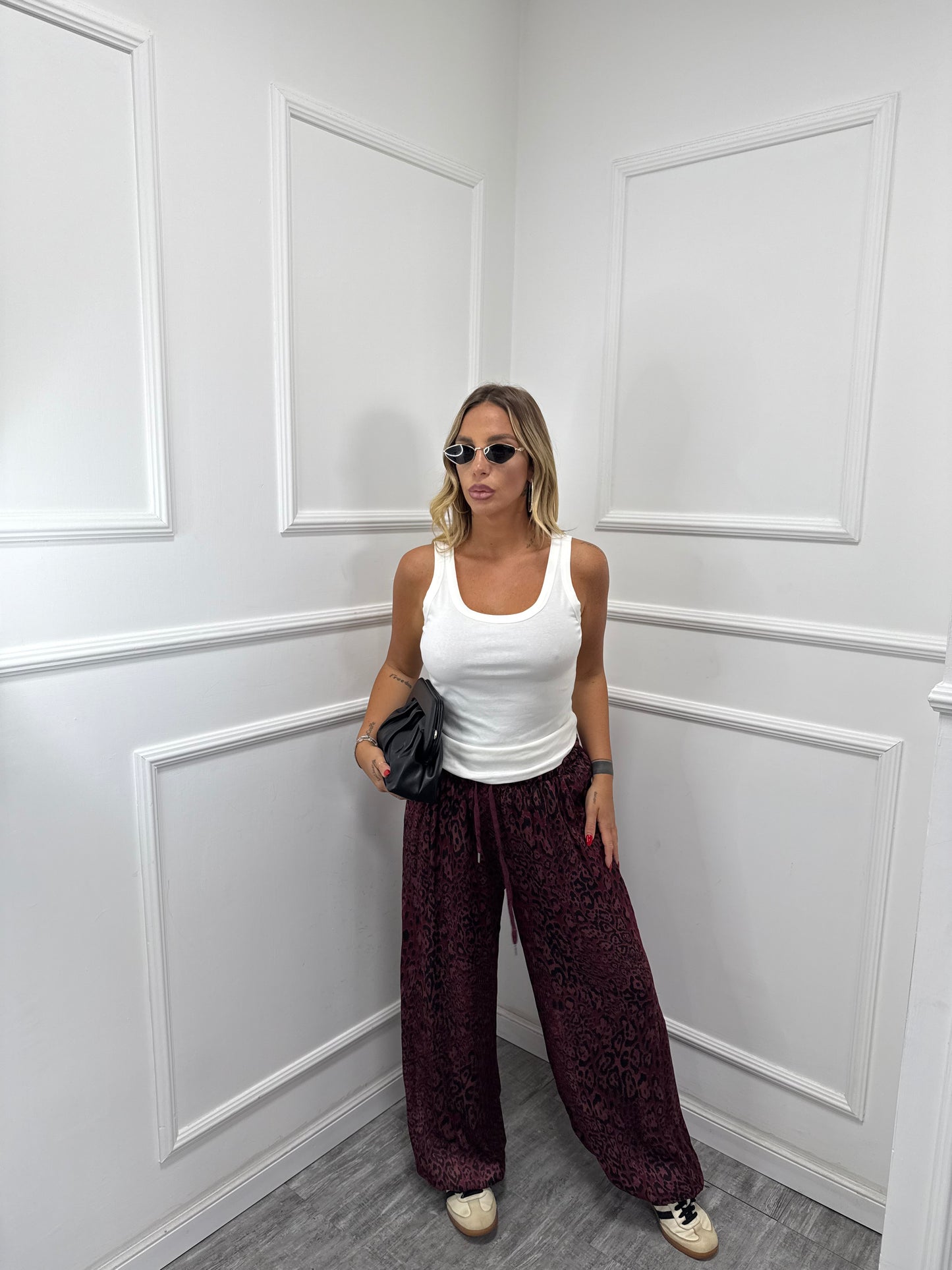 Pantaloni balloon in satin maculati bordeaux 24512