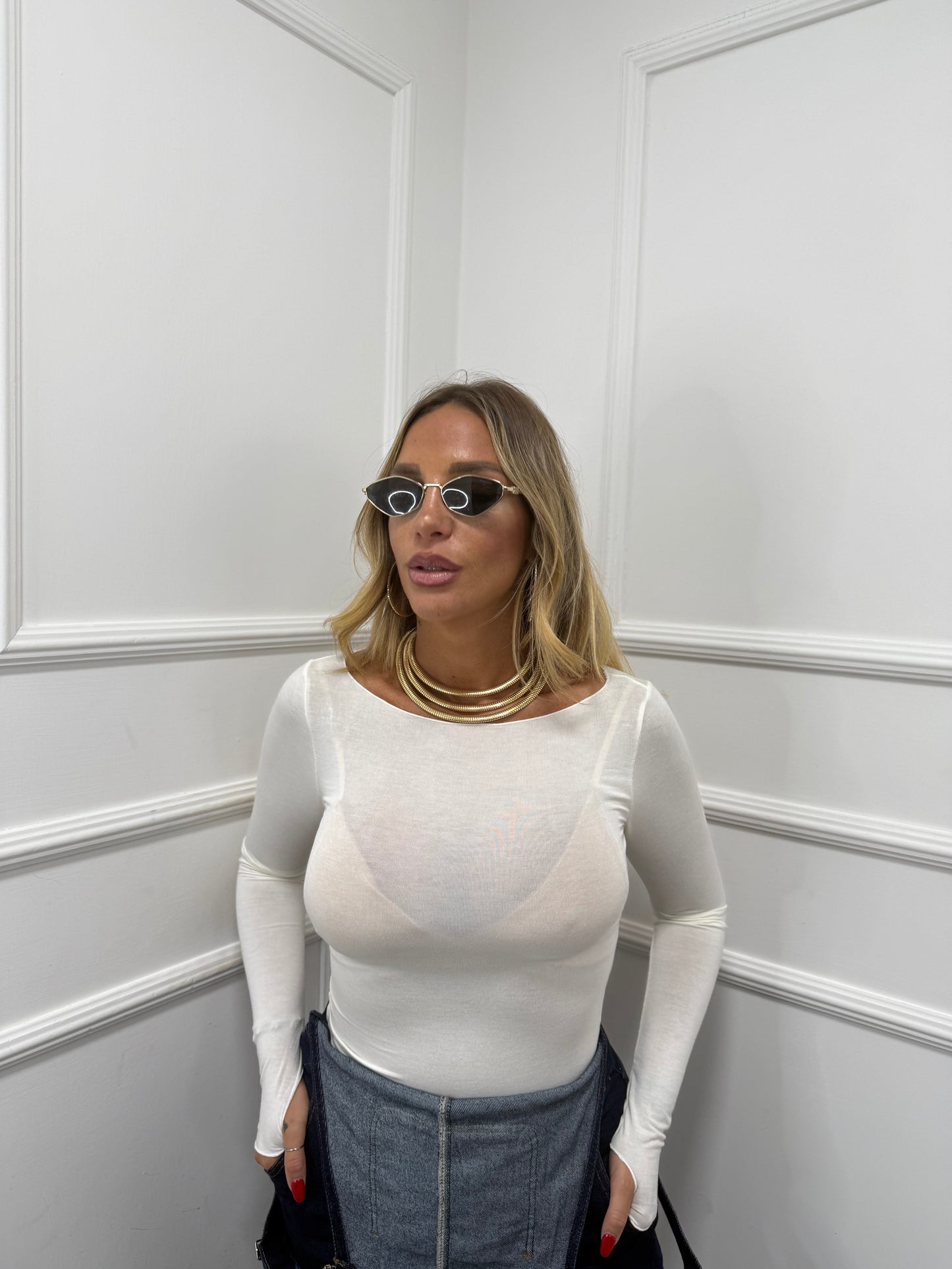 Body semi velato taglio vivo latte 0399