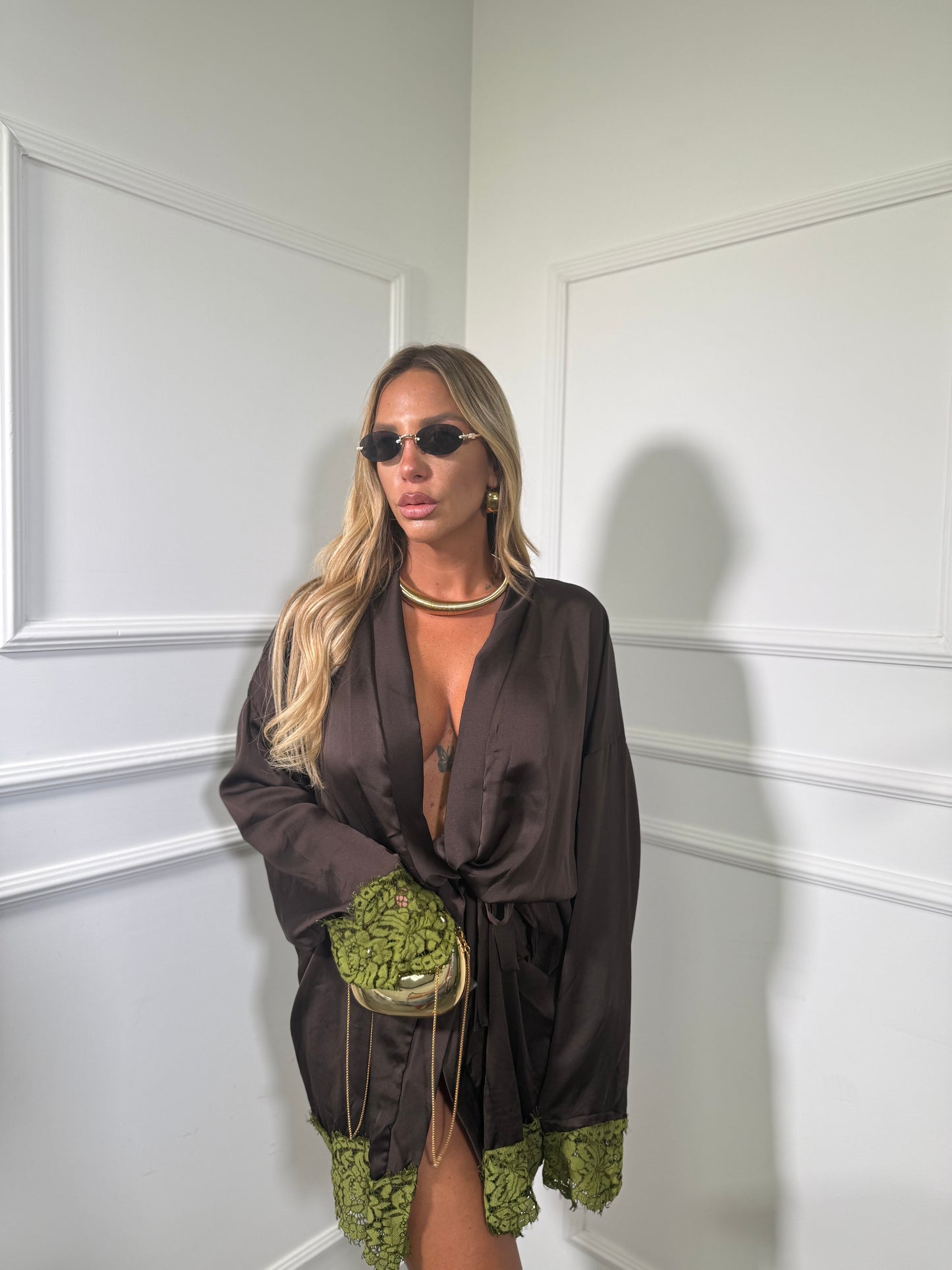 Kimono in satin e pizzo Kesya cioccolato