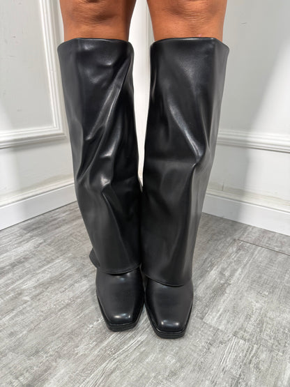 Stivali ecopelle con punta quadrata LA011