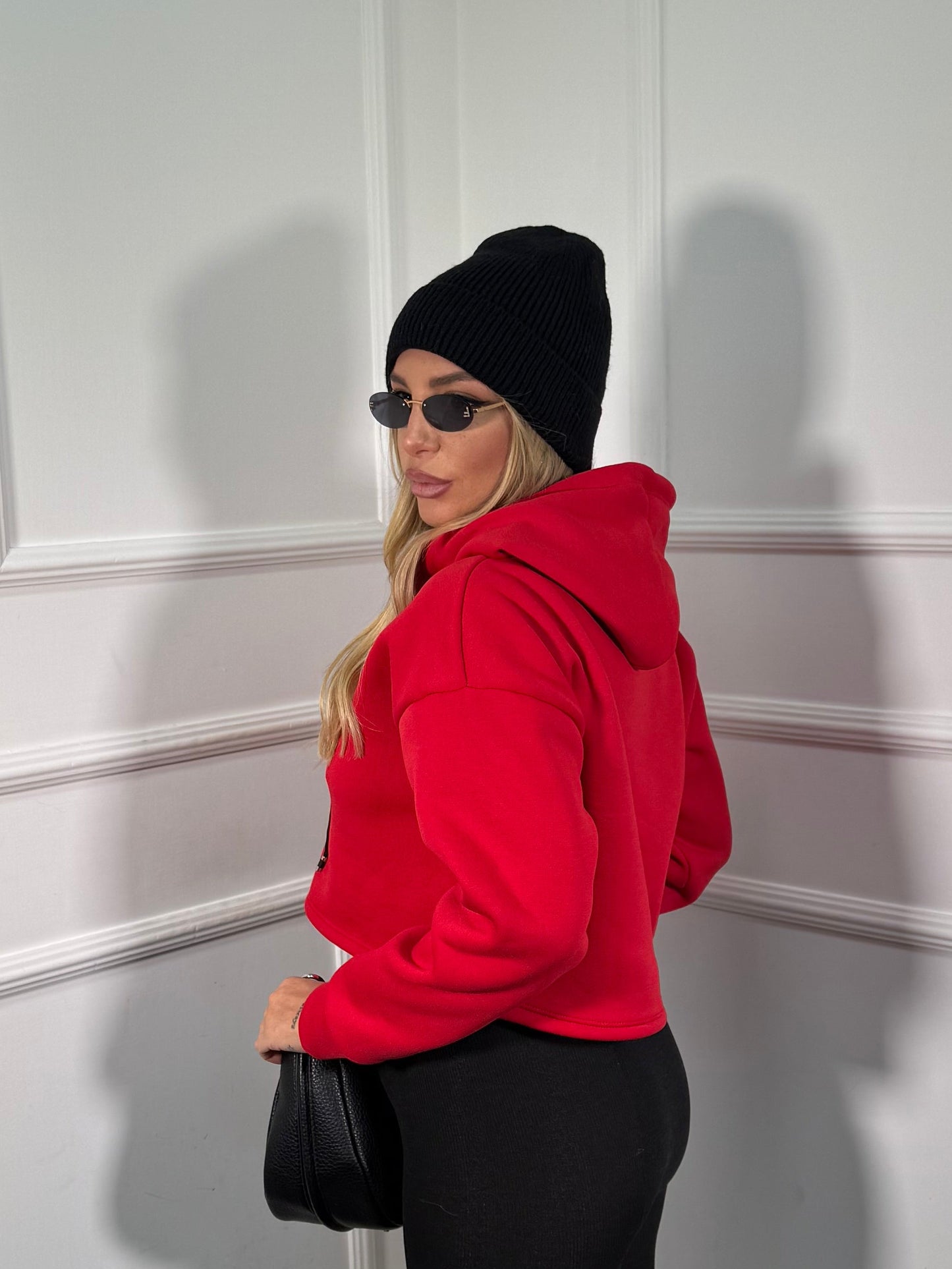 Felpa crop con cappuccio in pile rossa