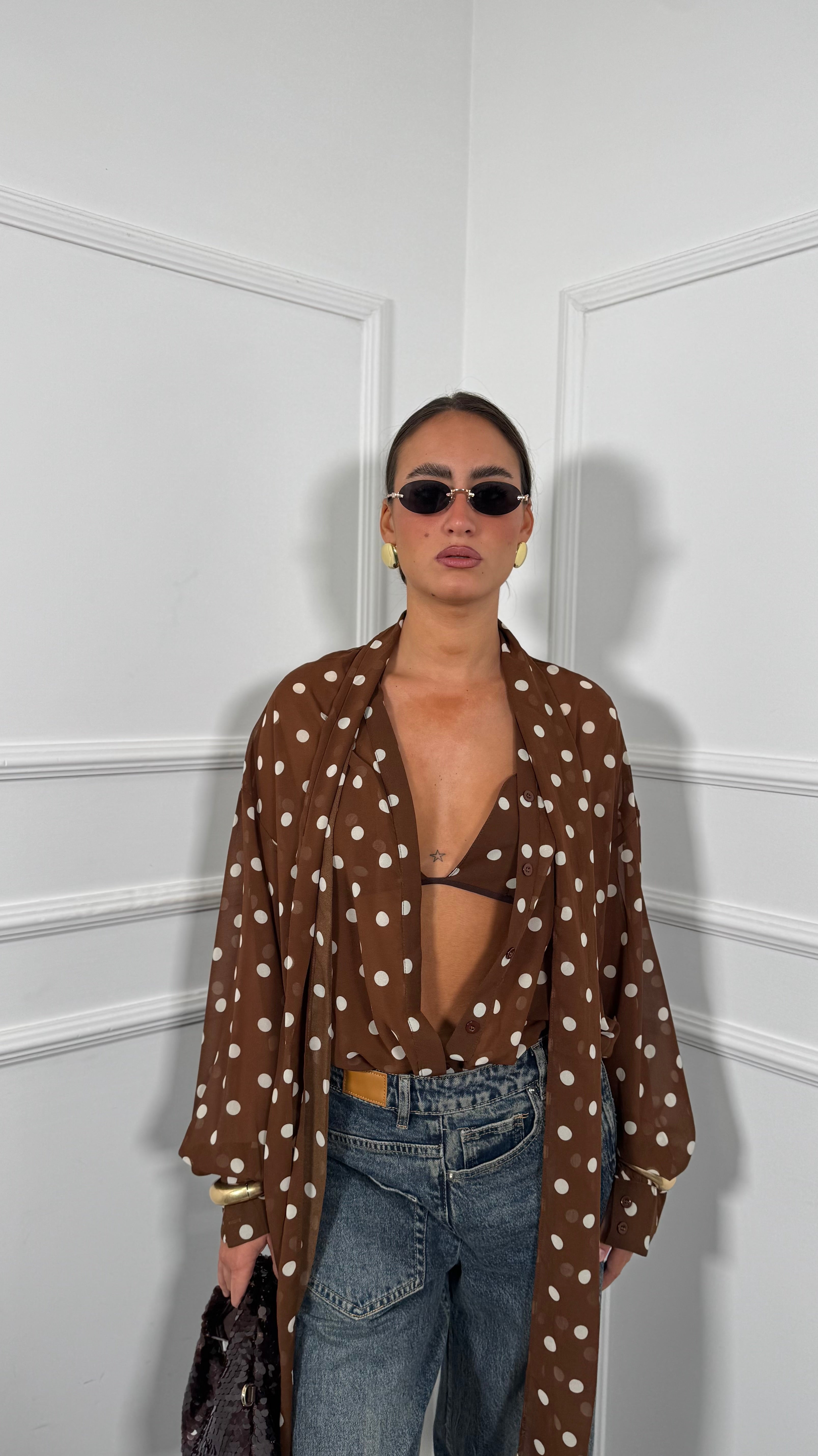 Camicia con bralette in chiffon a pois Nizza fondo marrone 19381