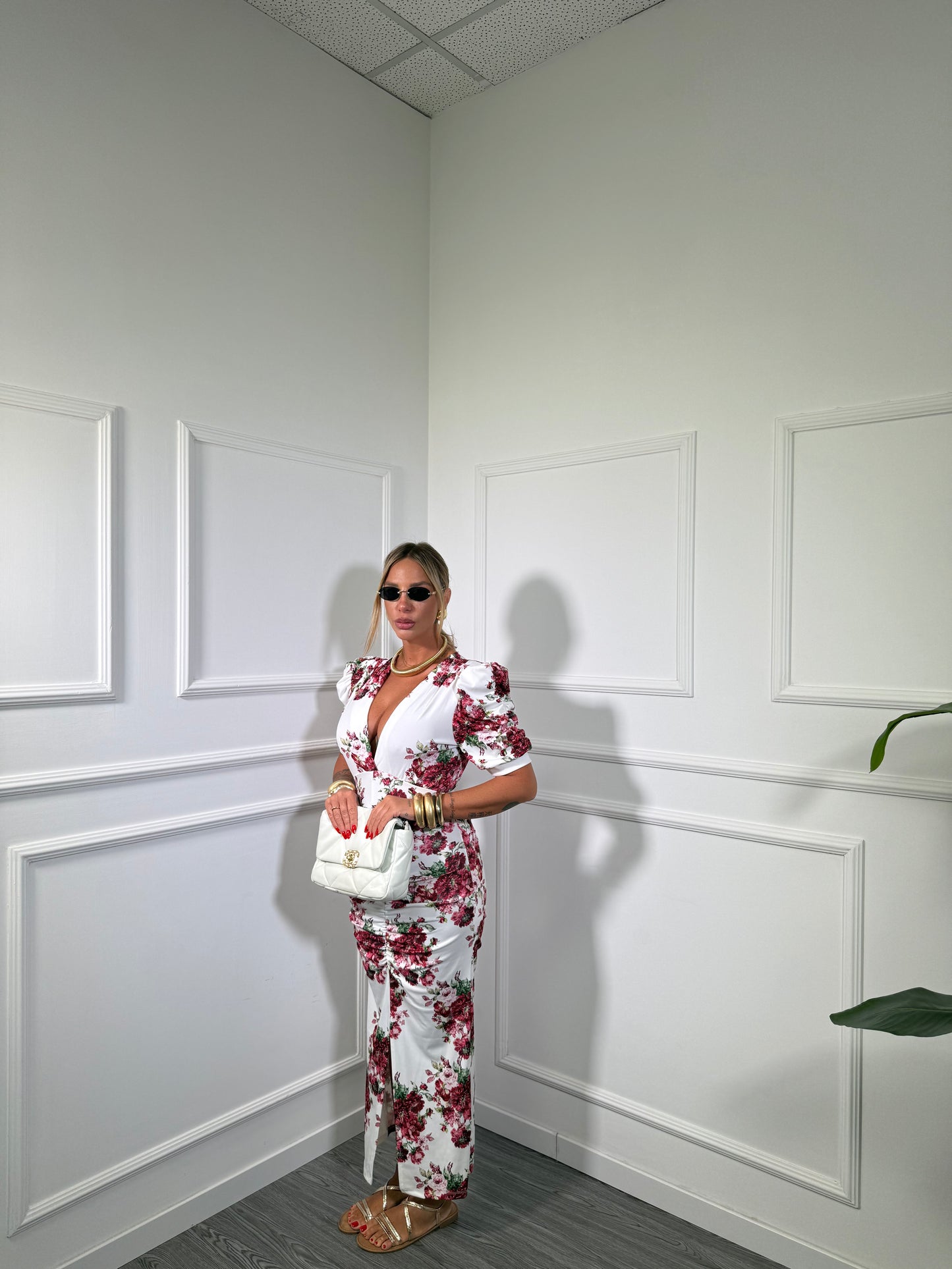 Abito midi in lycra con spalline Sunrise fondo bianco/fiori bordeaux 9141