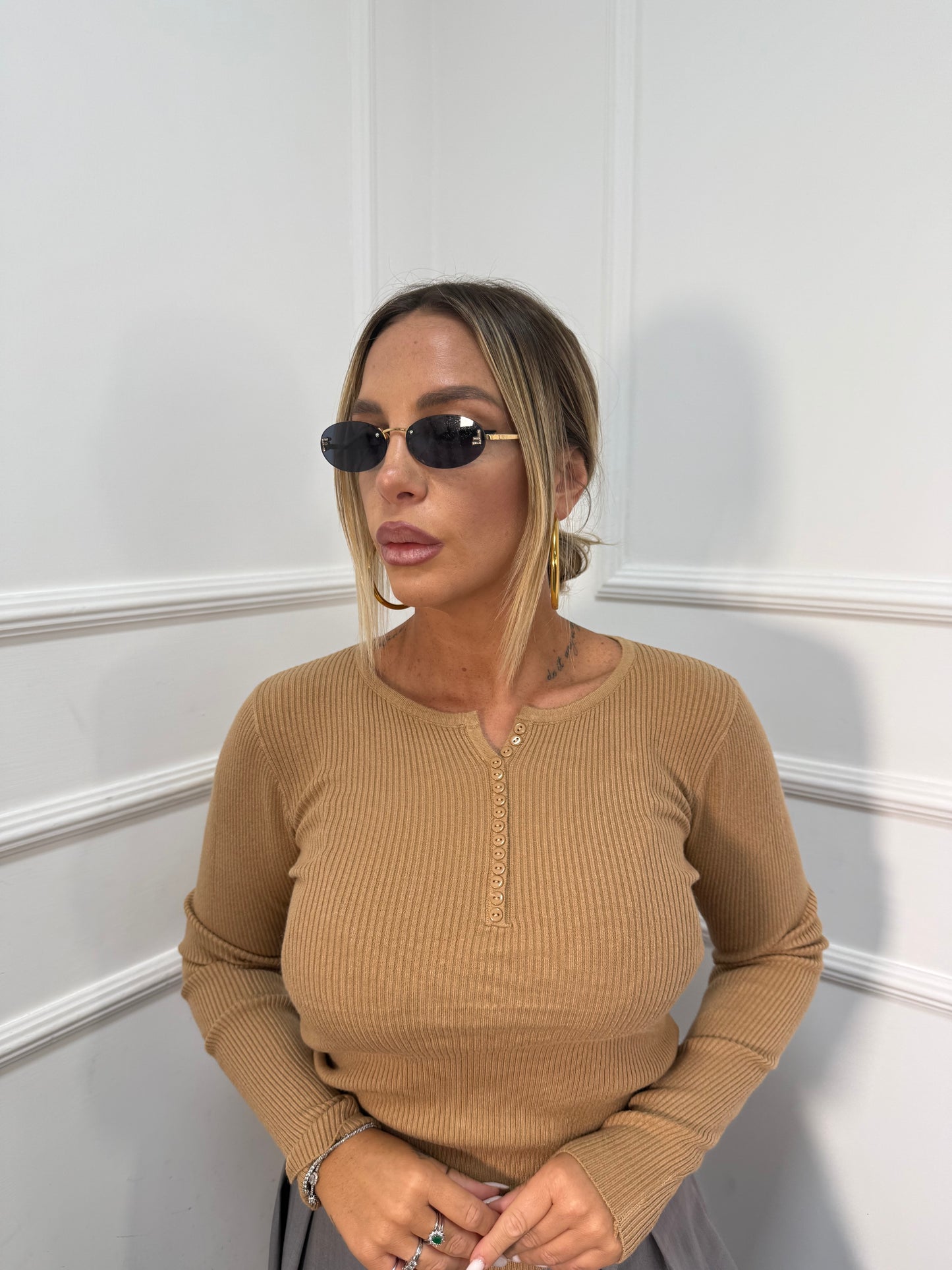 Maglioncino lana rasata a costine con bottoncini vari colori qf8158