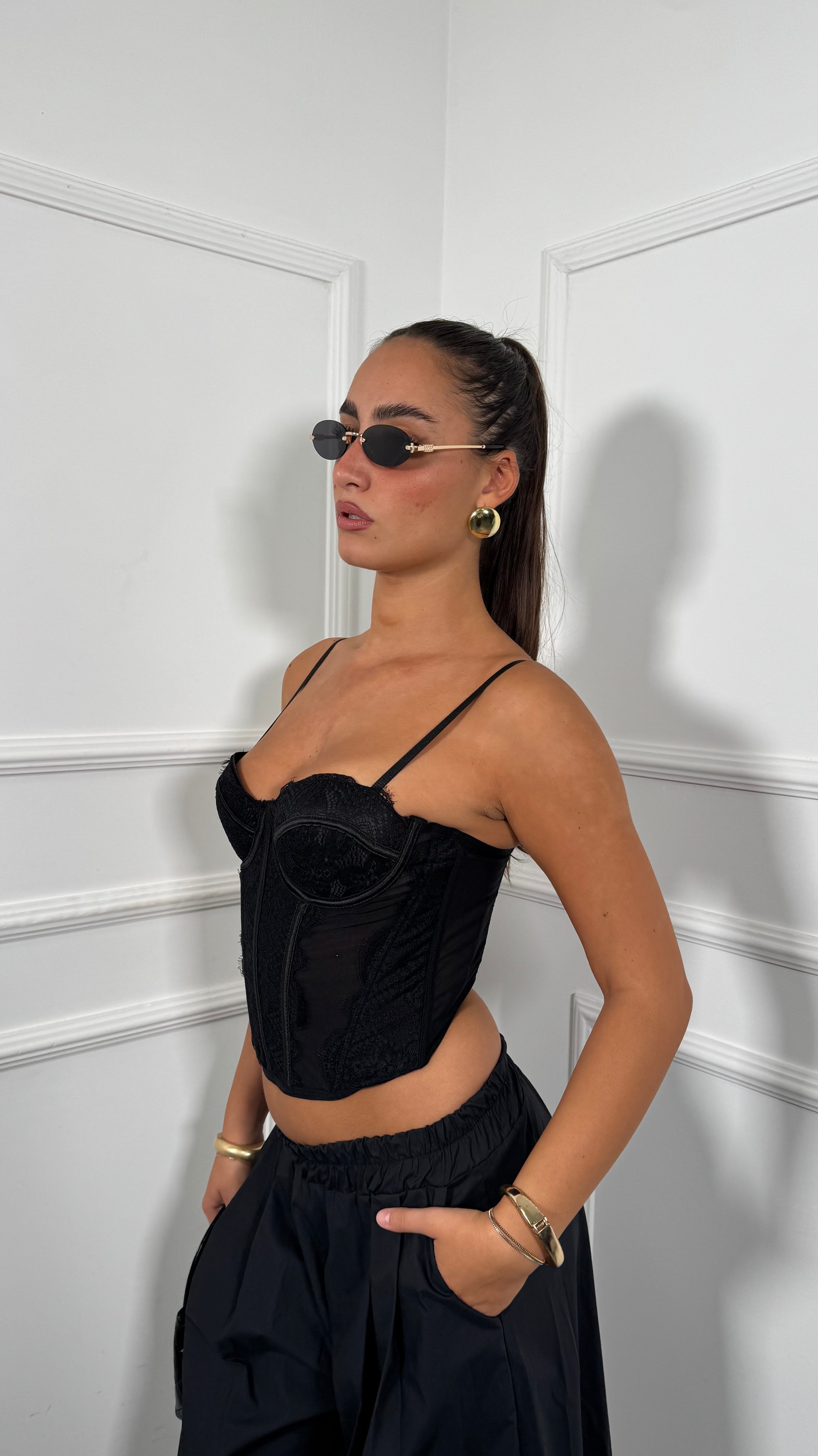 Bustino in pizzo semi velato nero 1941