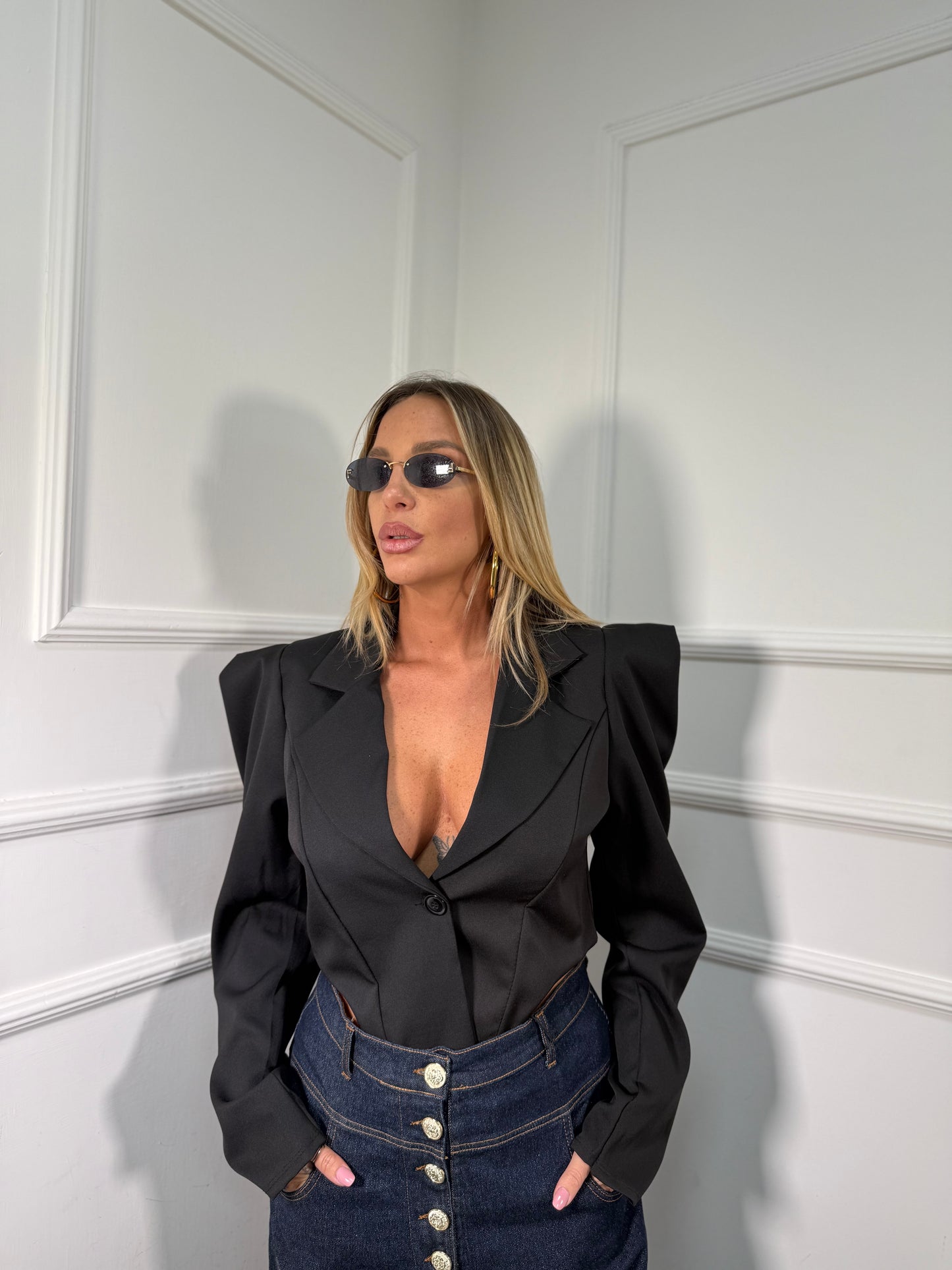 Blazer crop con spalline Krizia nero