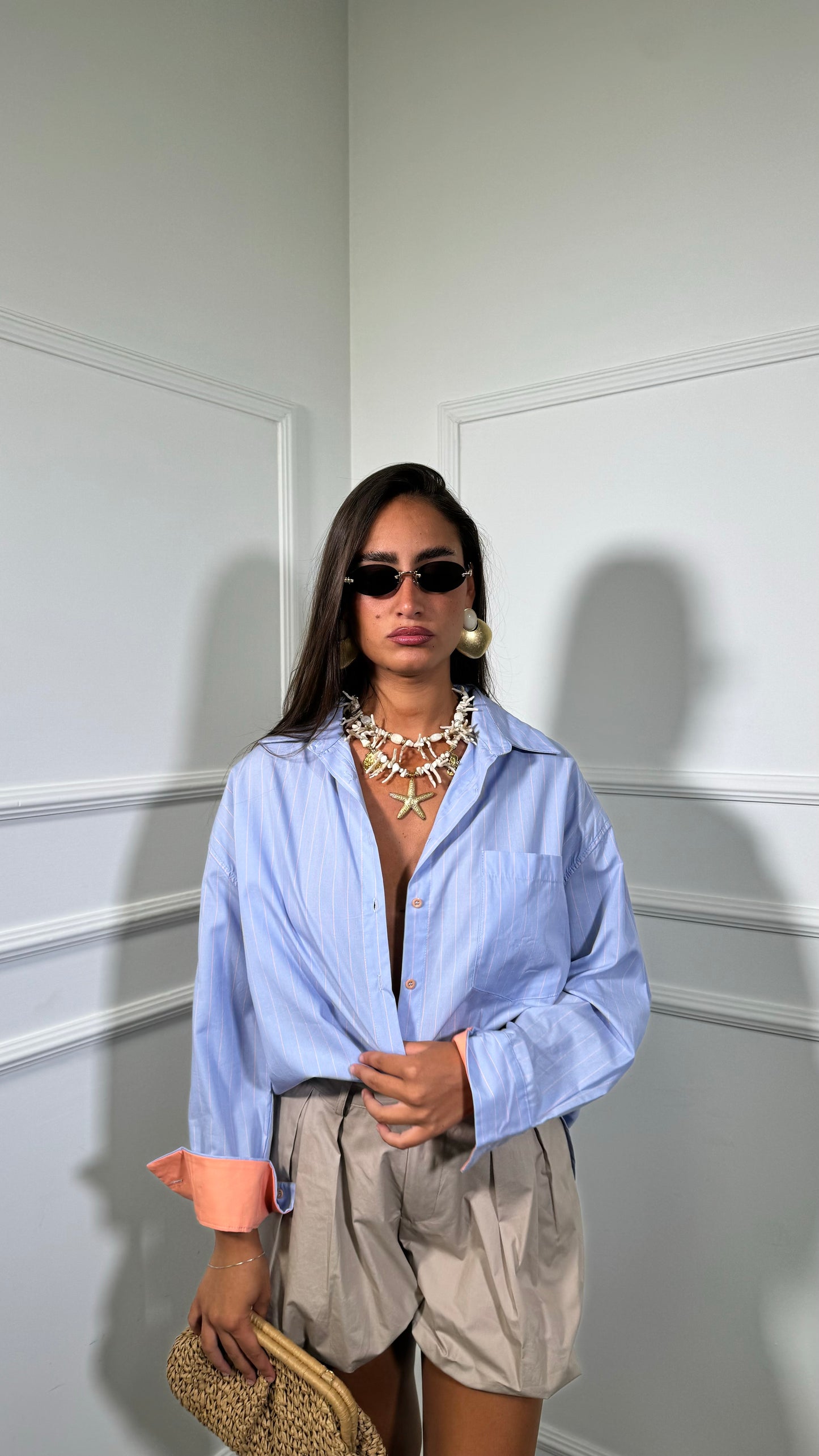 Camicia in cotone con polsini a contrasto azzurra/pesca