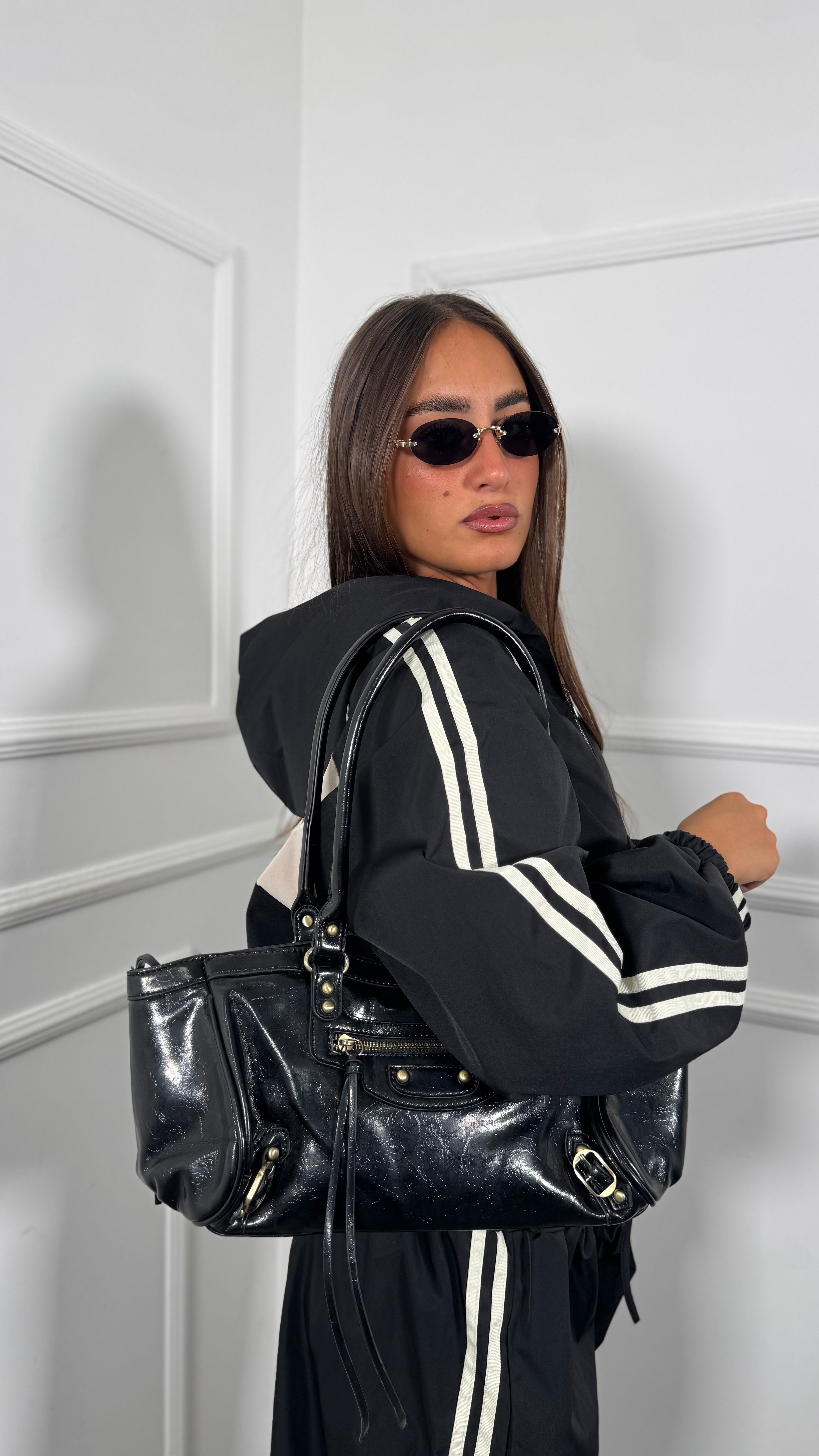 Borsa ecopelle con cinturini Bale nera
