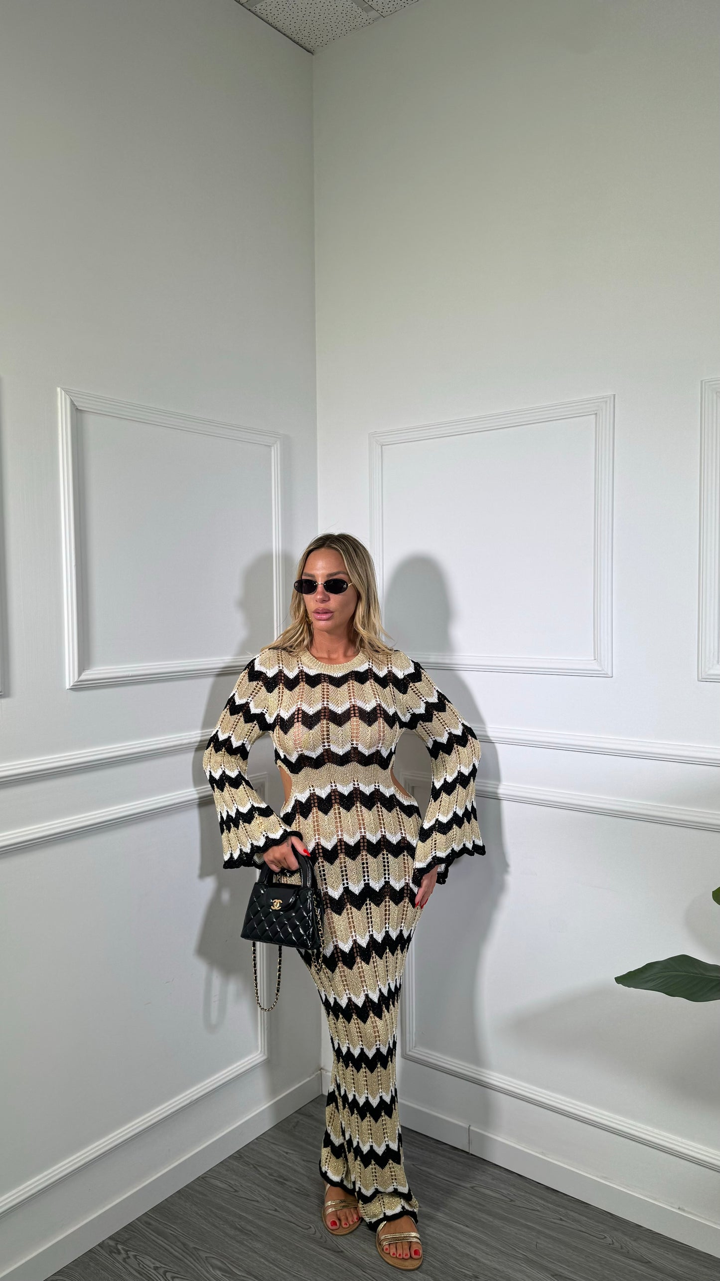Abito lungo zig zag in lurex cut out nero/oro 8061