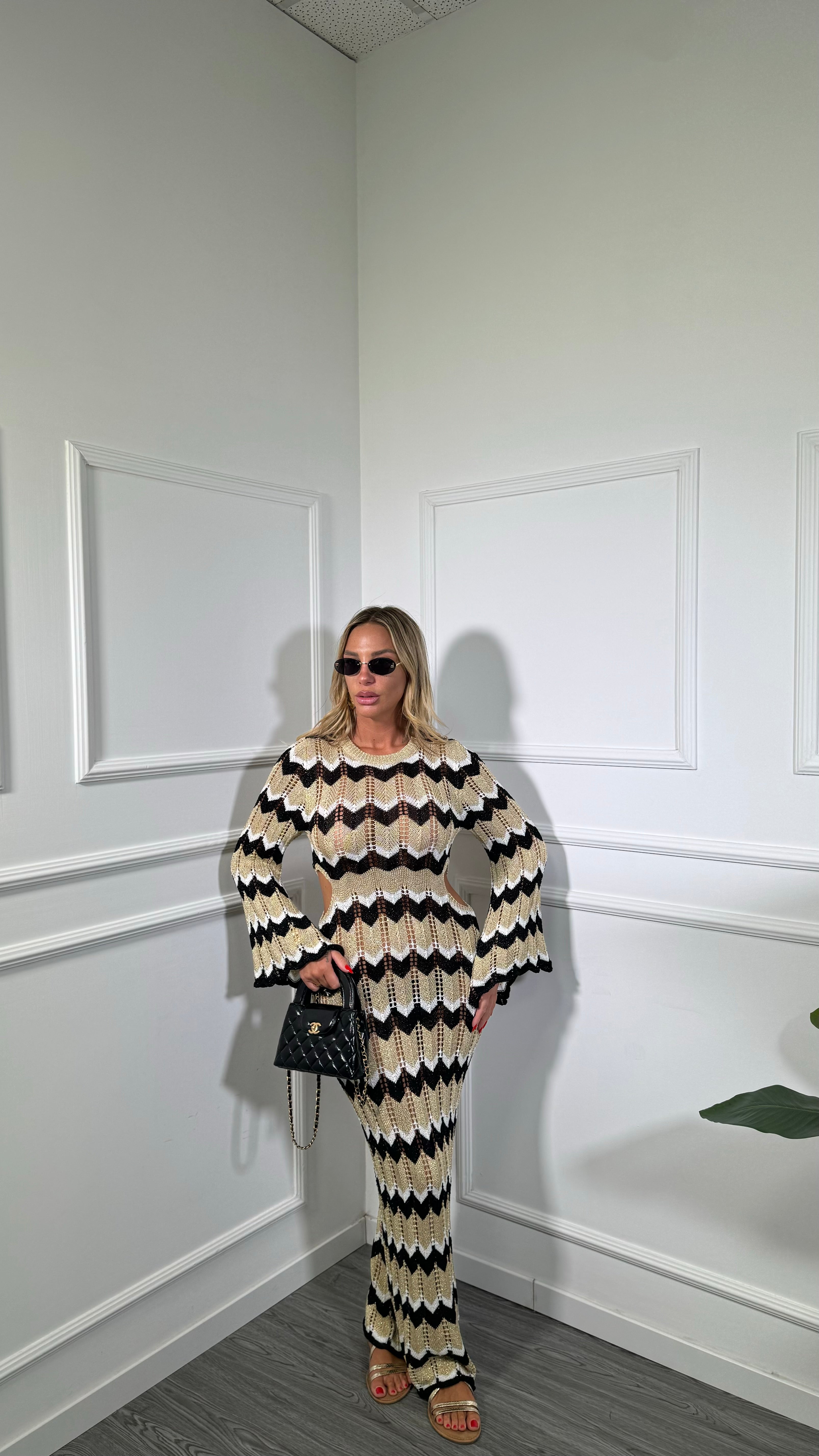 Abito lungo zig zag in lurex cut out nero/oro 8061