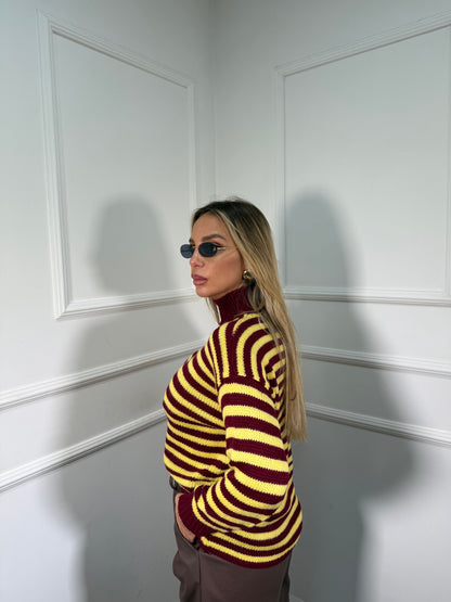 Pullover collo alto in maglia a righe bordeaux/giallo 025842
