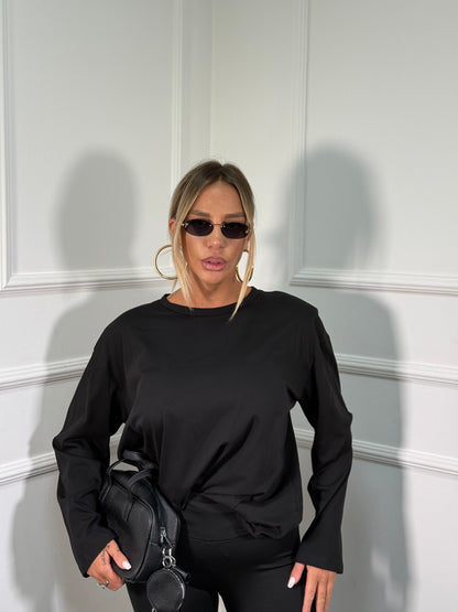 Shirt con spalline oversize nera 2639m