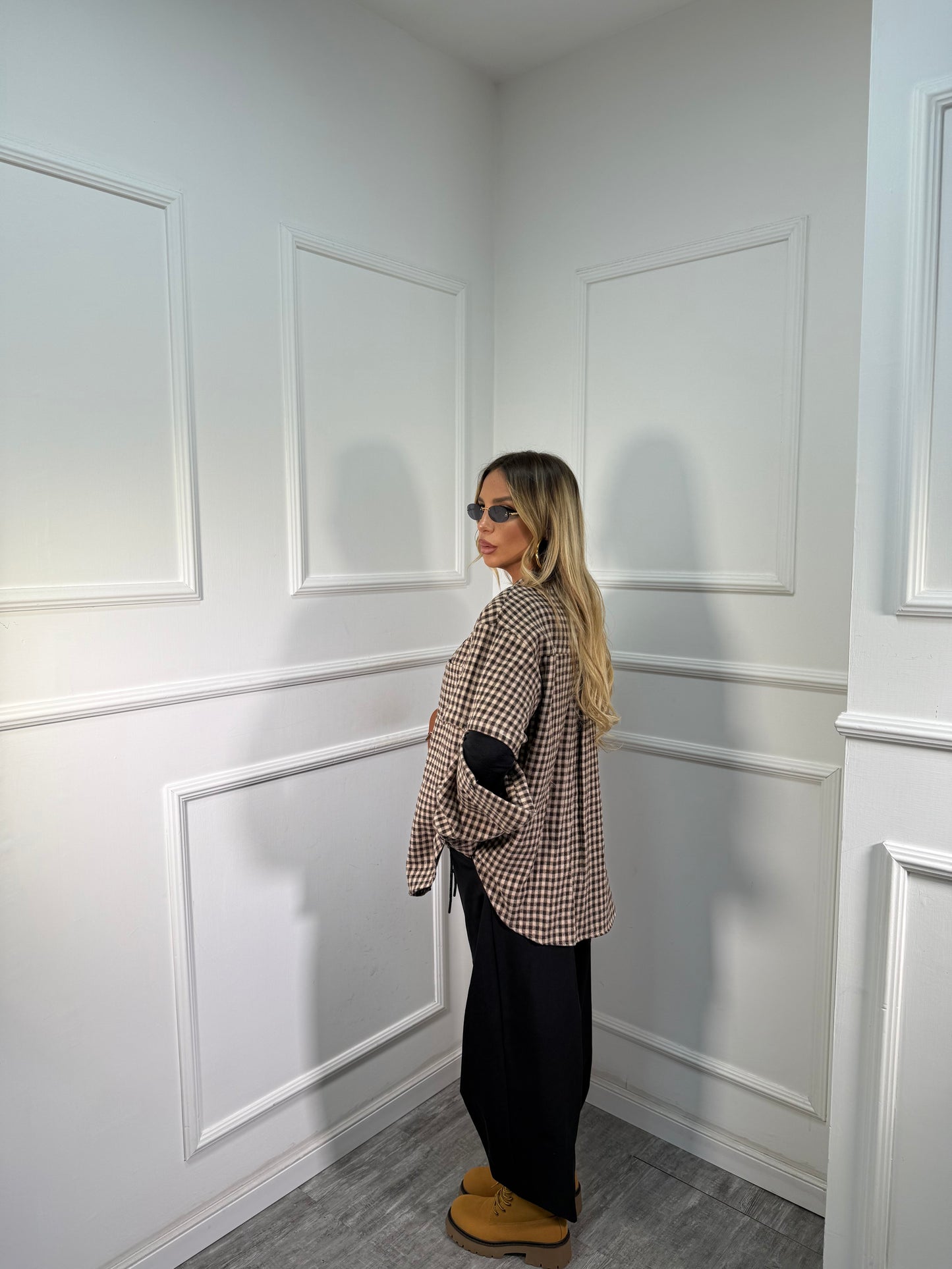 Camicia a quadretti in flanella con spalline e manicotti by justwest