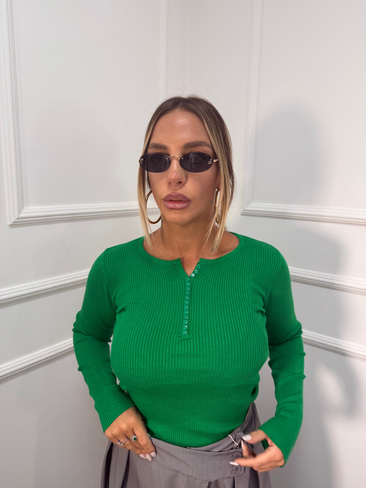 Maglioncino lana rasata a costine con bottoncini vari colori qf8158