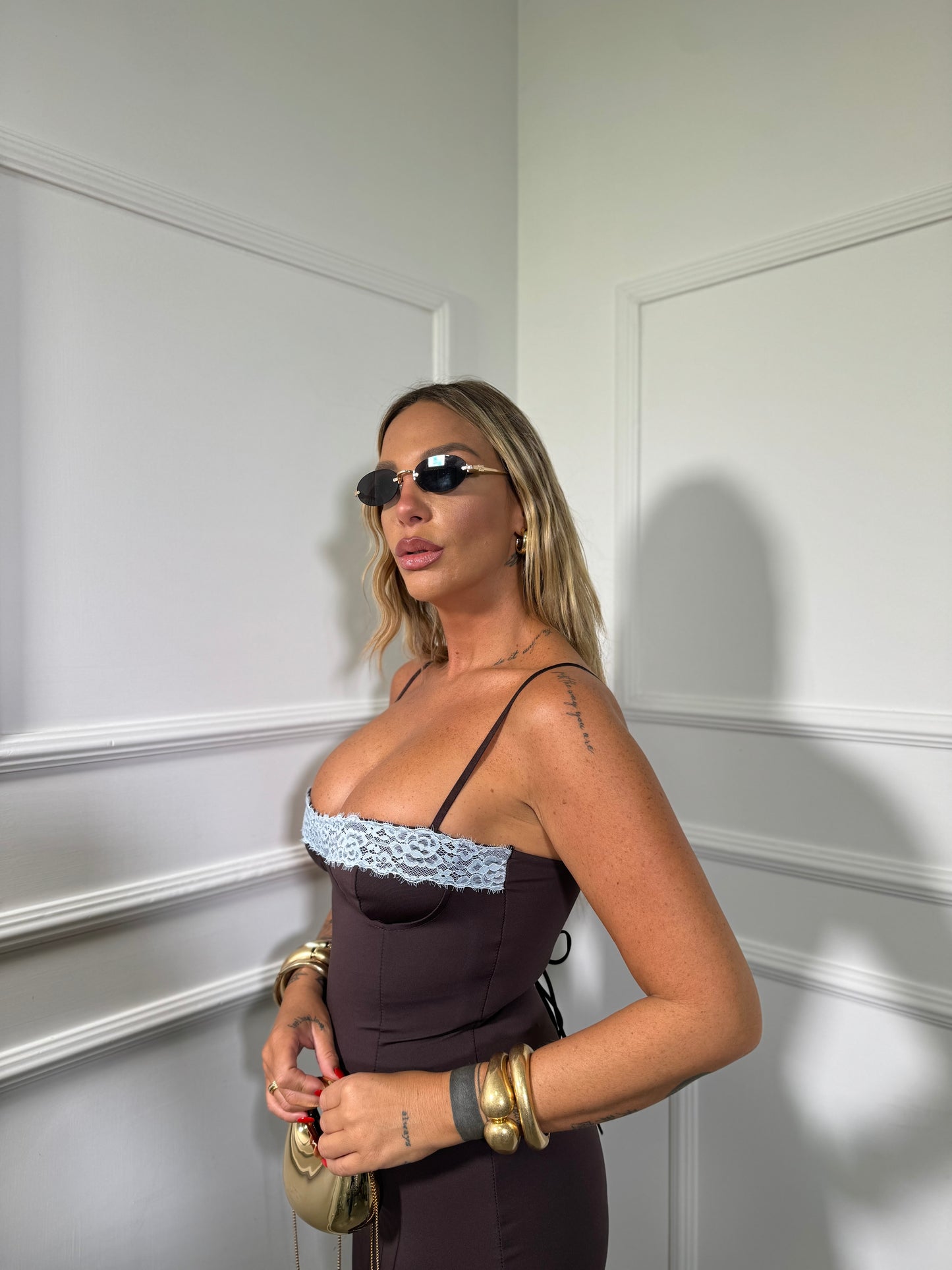 Abito lungo in lycra con pizzo Kendra cioccolato 6039