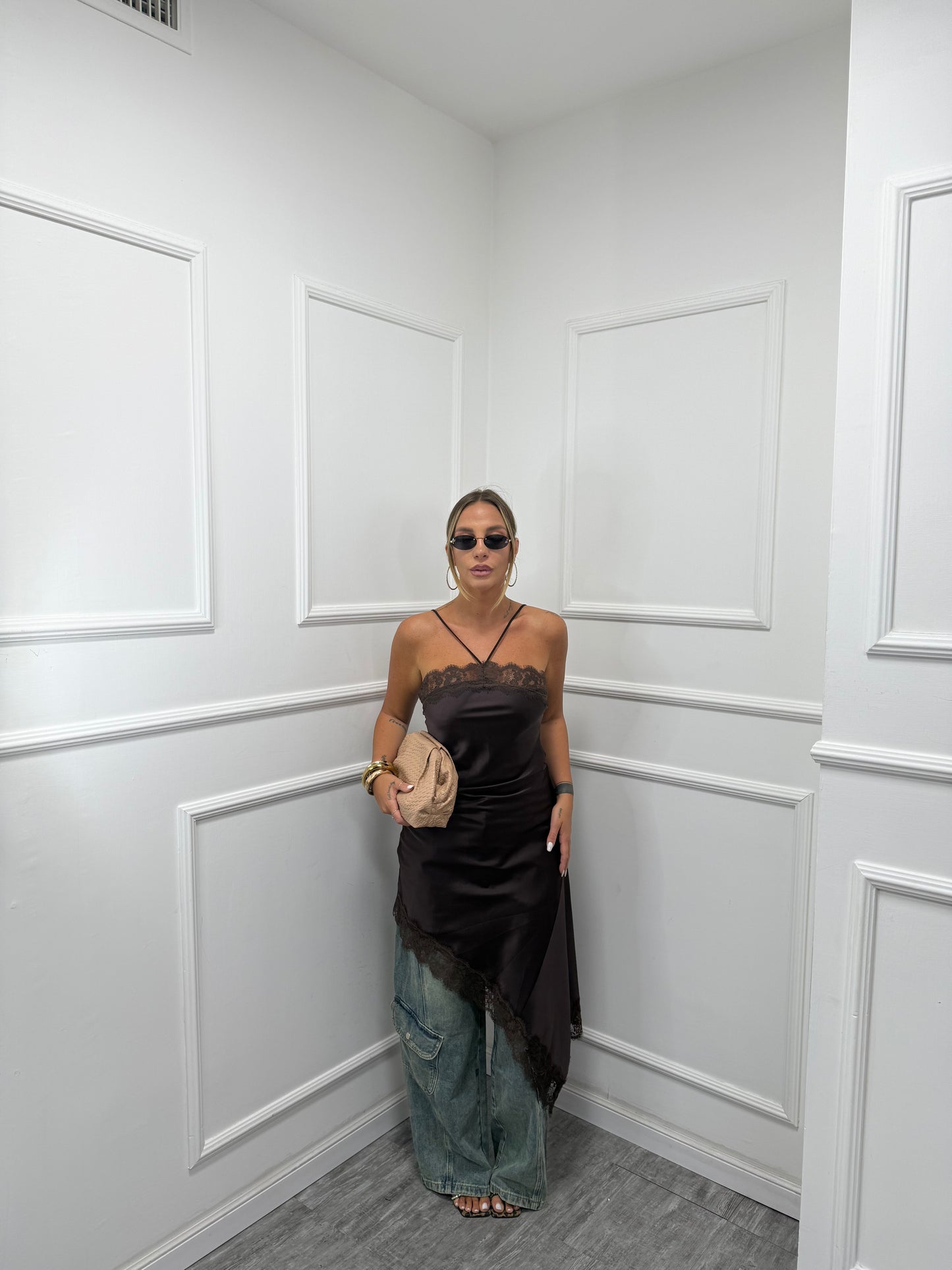 Abito lingerie in satin Amelì cioccolato 53819