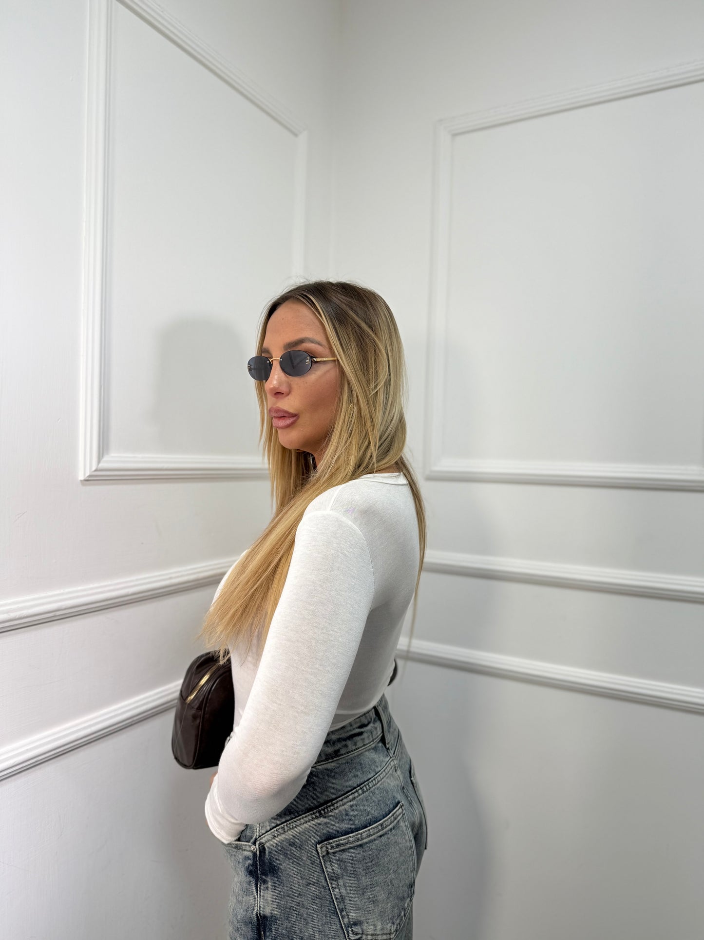 Shirt semi velata con bottoncini e manica a guanto Life bianca 25780